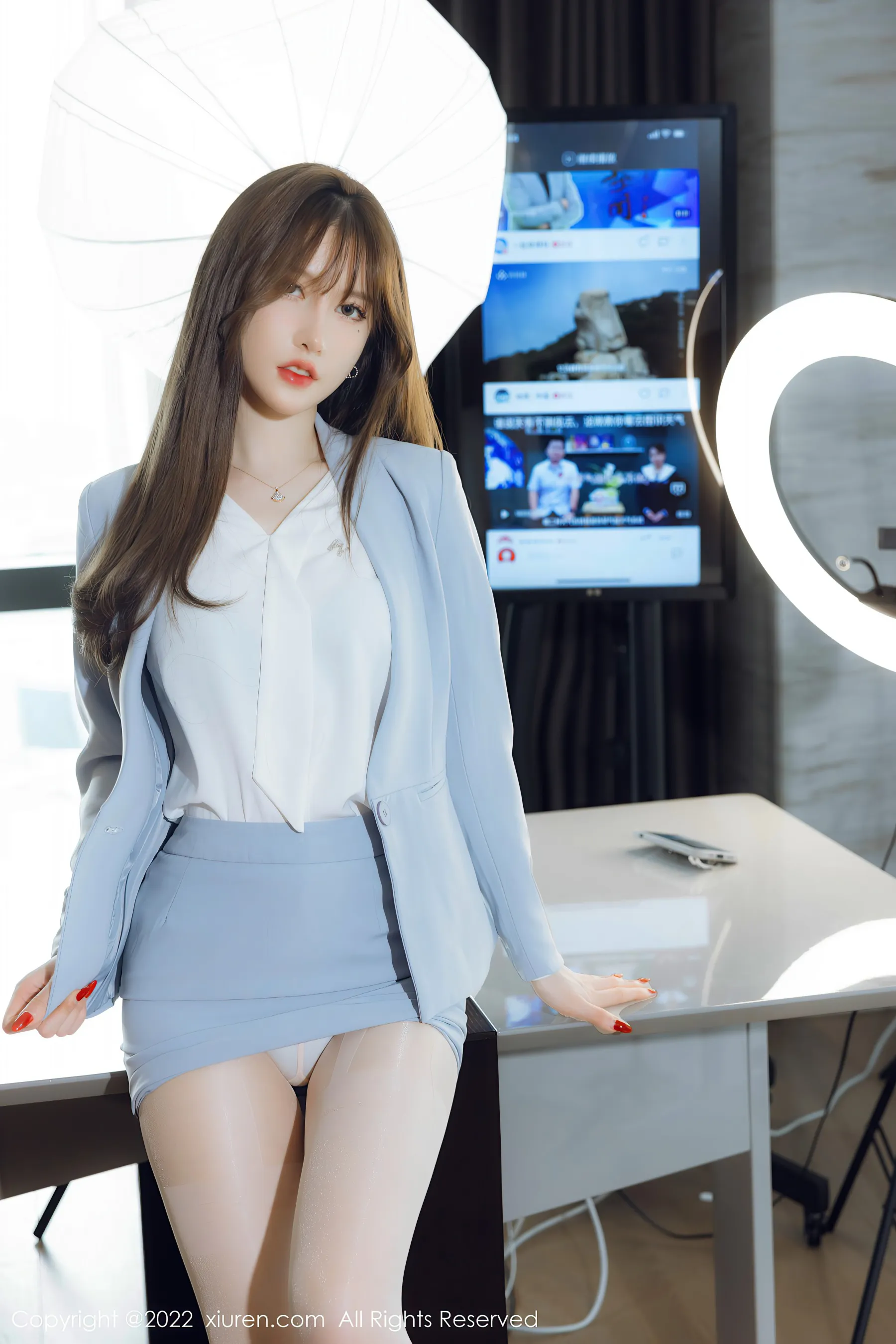 主播優雅自然光寫真 – 春季自信風格展現精選 - 35