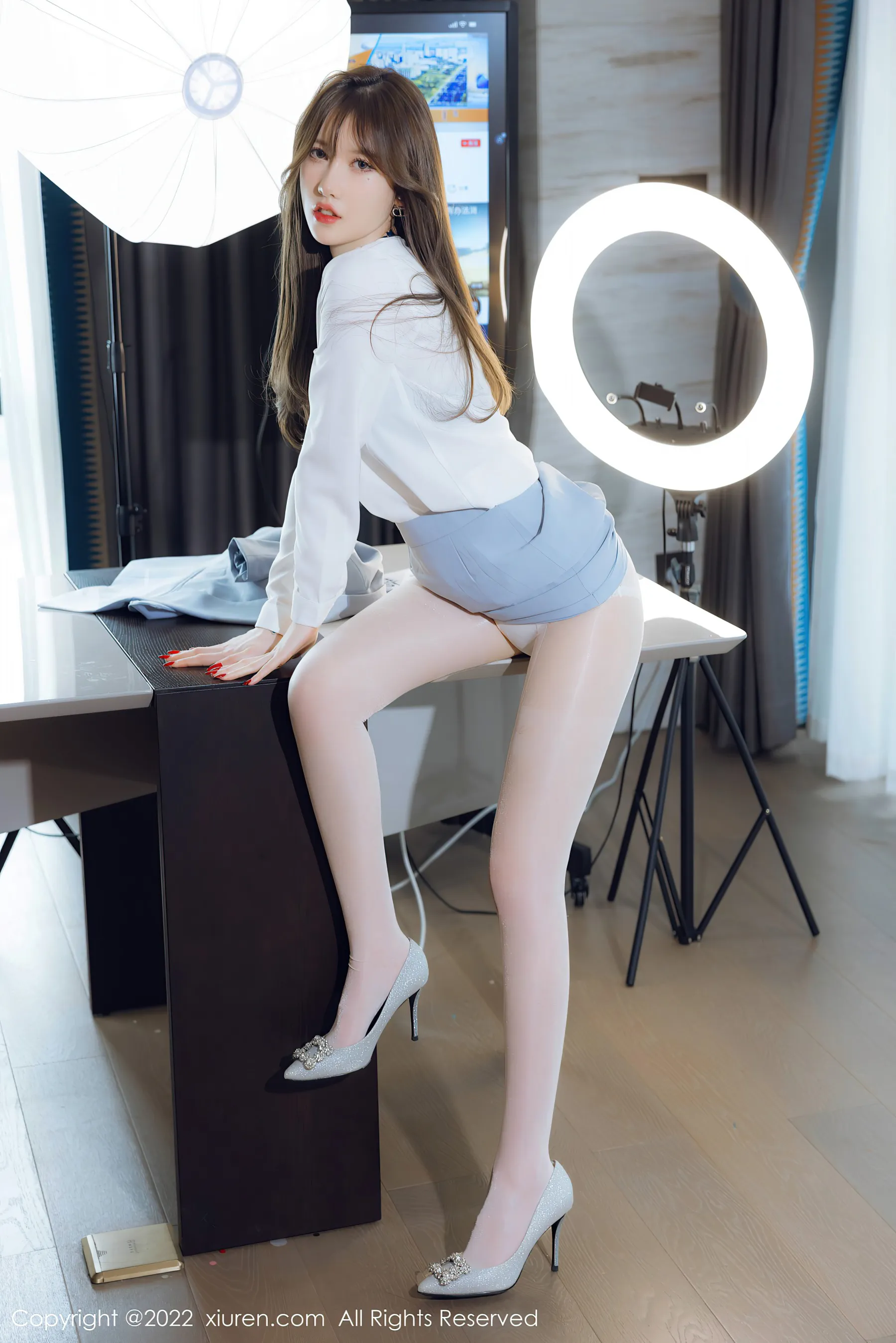 主播優雅自然光寫真 – 春季自信風格展現精選 - 49