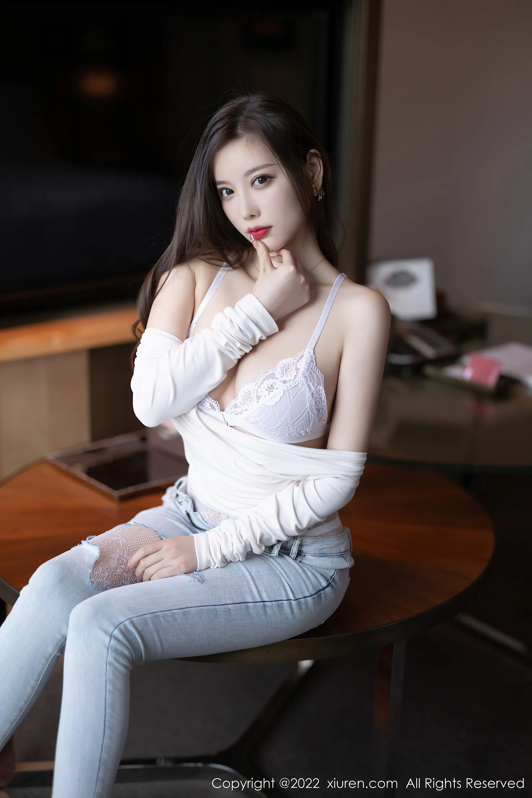 主播高貴海邊寫真 – 春季俏皮風格展現獨家 - 18