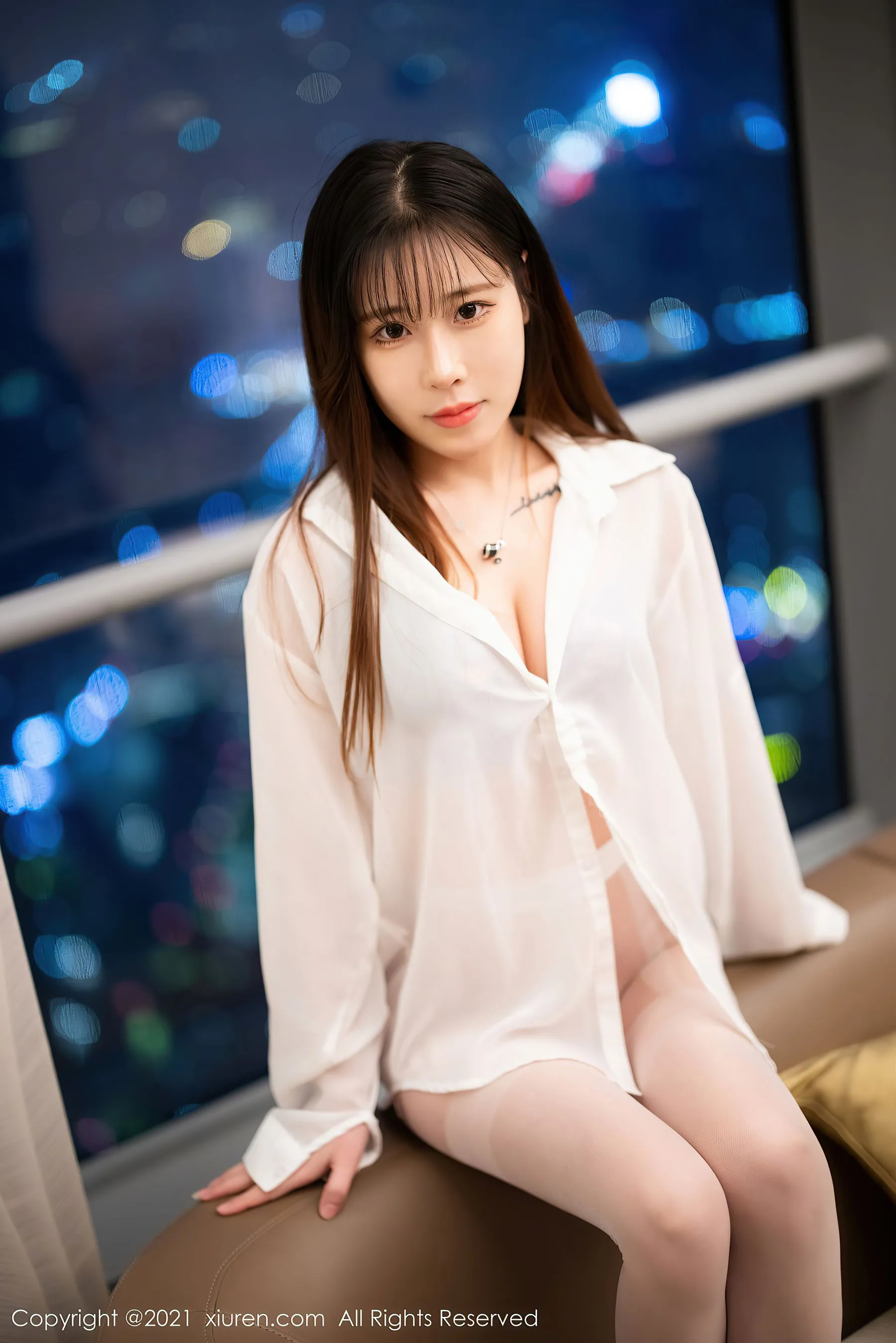 護士活潑夜景寫真 – 夏日優雅風格展現獨家 - 1