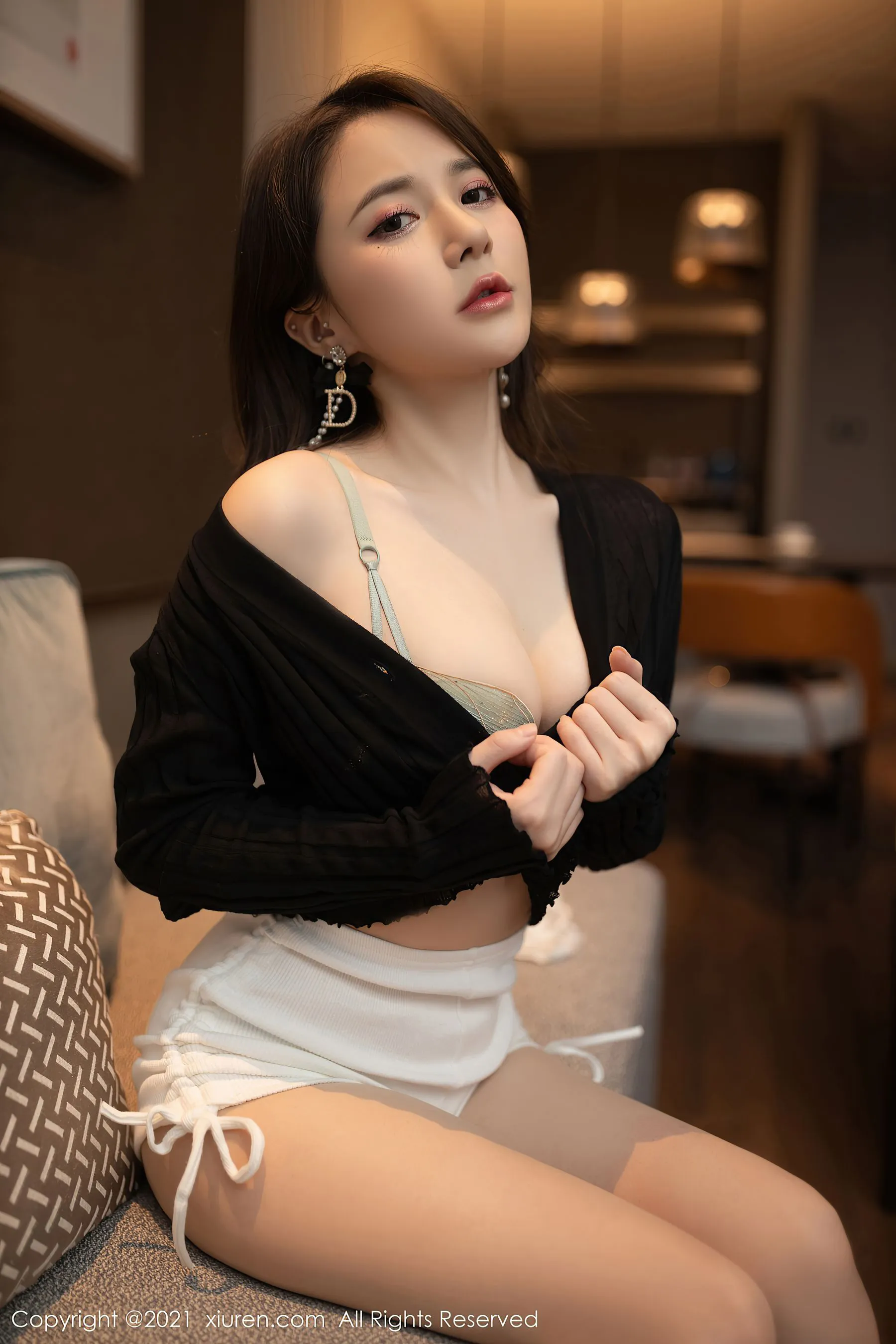 春季限定校花高貴寫真集 – 山景溫柔瞬間捕捉珍藏 - 1