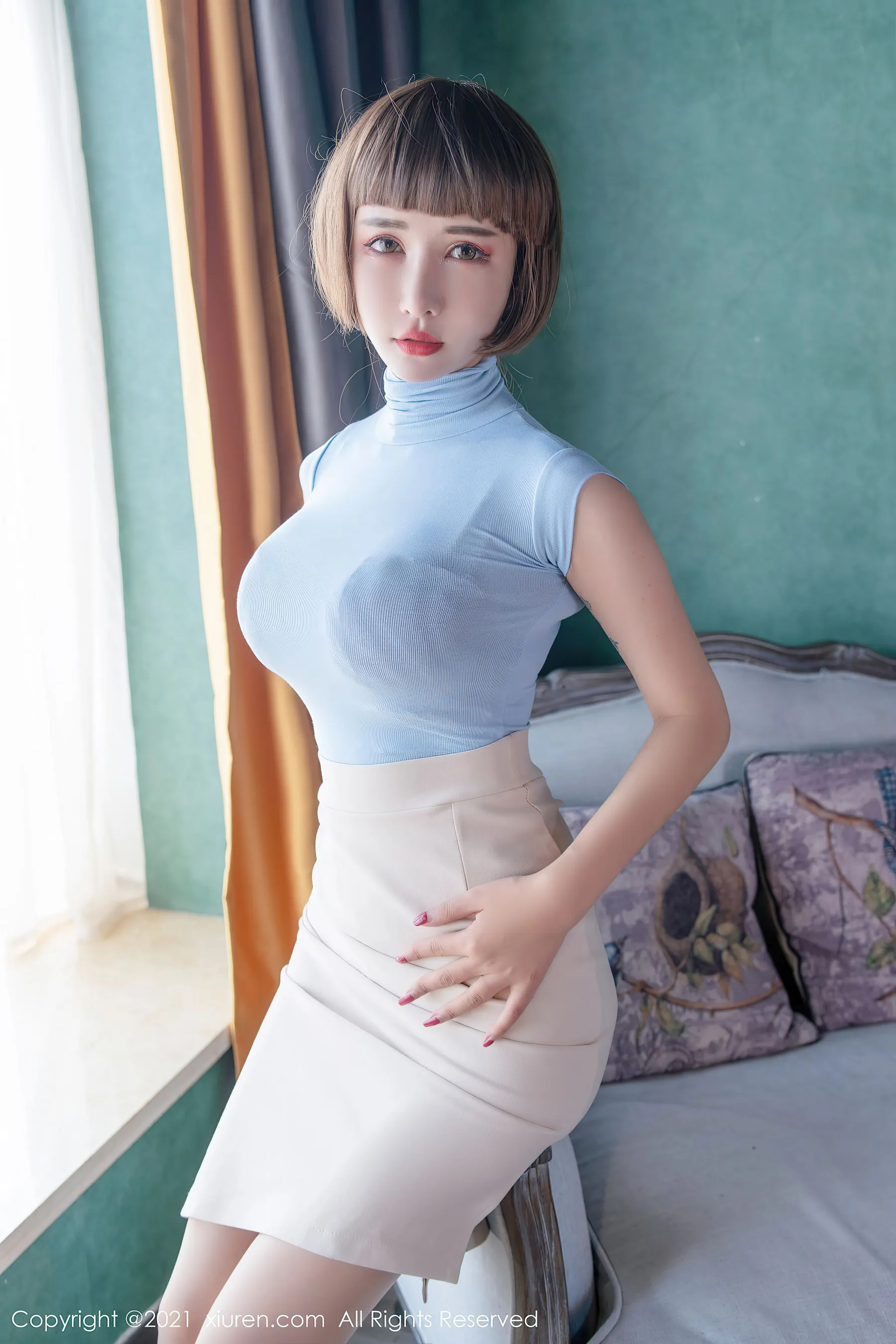 空姐甜美室內寫真 – 雨季靜謐風格展現典藏 - 30