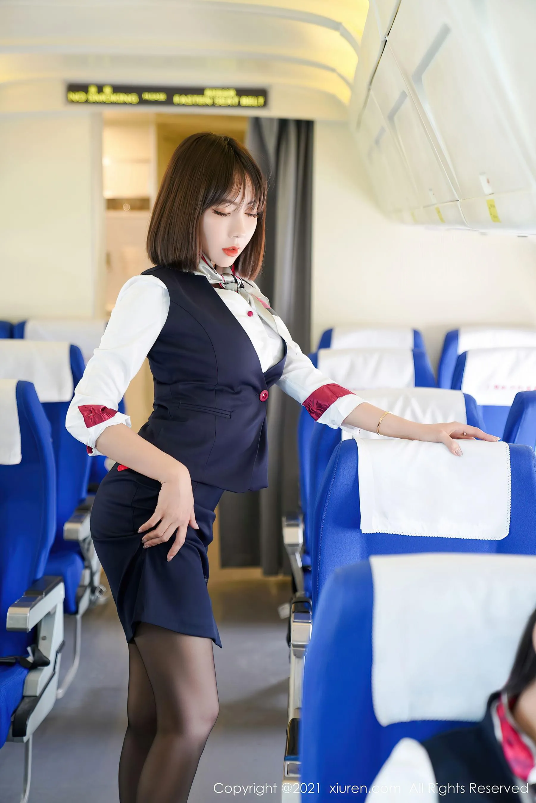 神秘時刻空姐自然光寫真 – 晴日甜美風採再現獨家 - 22