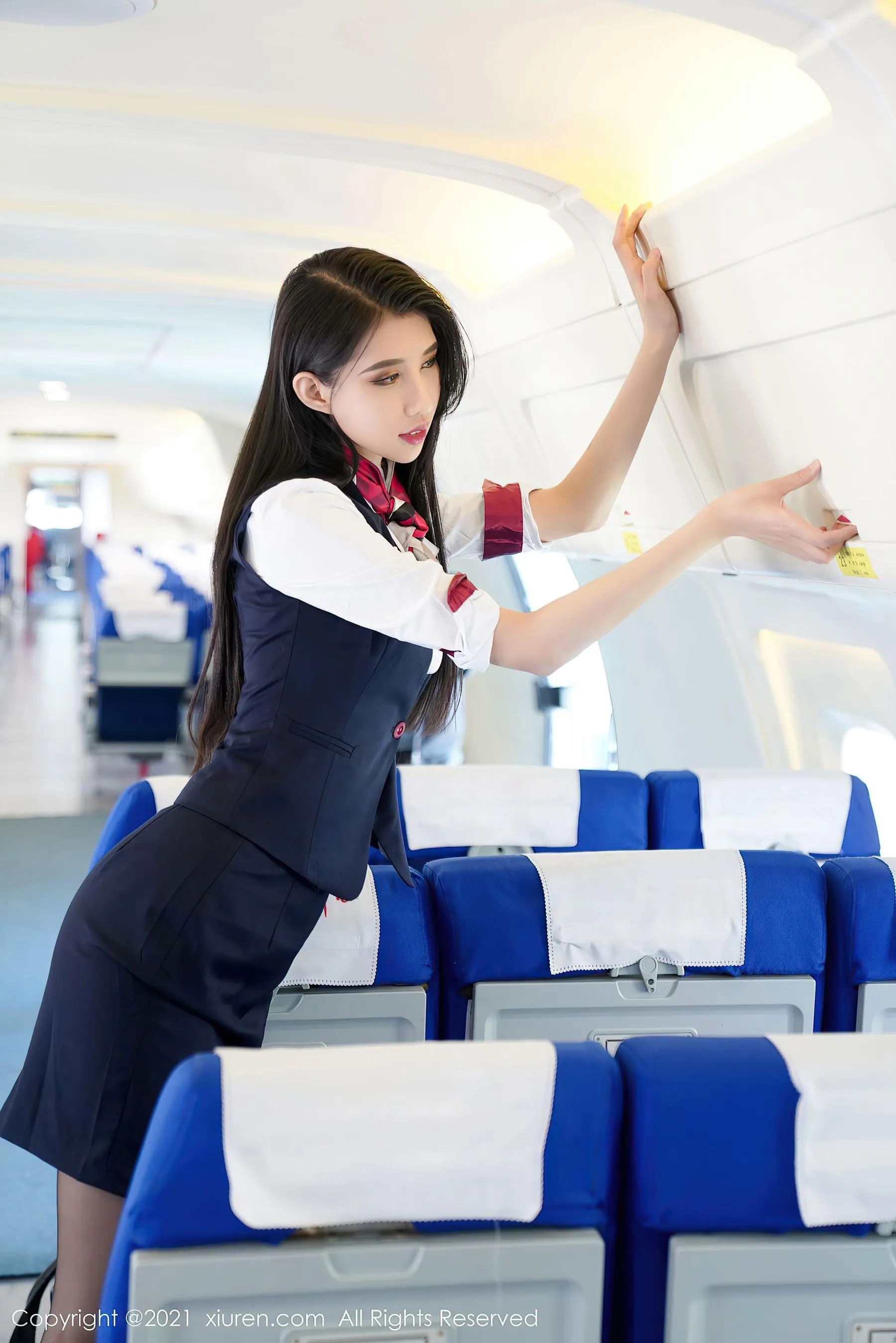 神秘時刻空姐自然光寫真 – 晴日甜美風採再現獨家 - 66