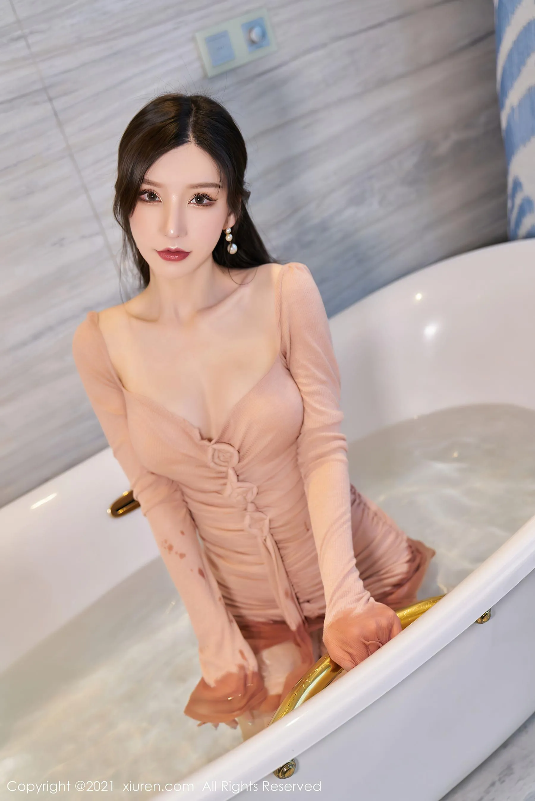 嫩模高貴海邊寫真 – 雨季活力風格展現精選 - 74