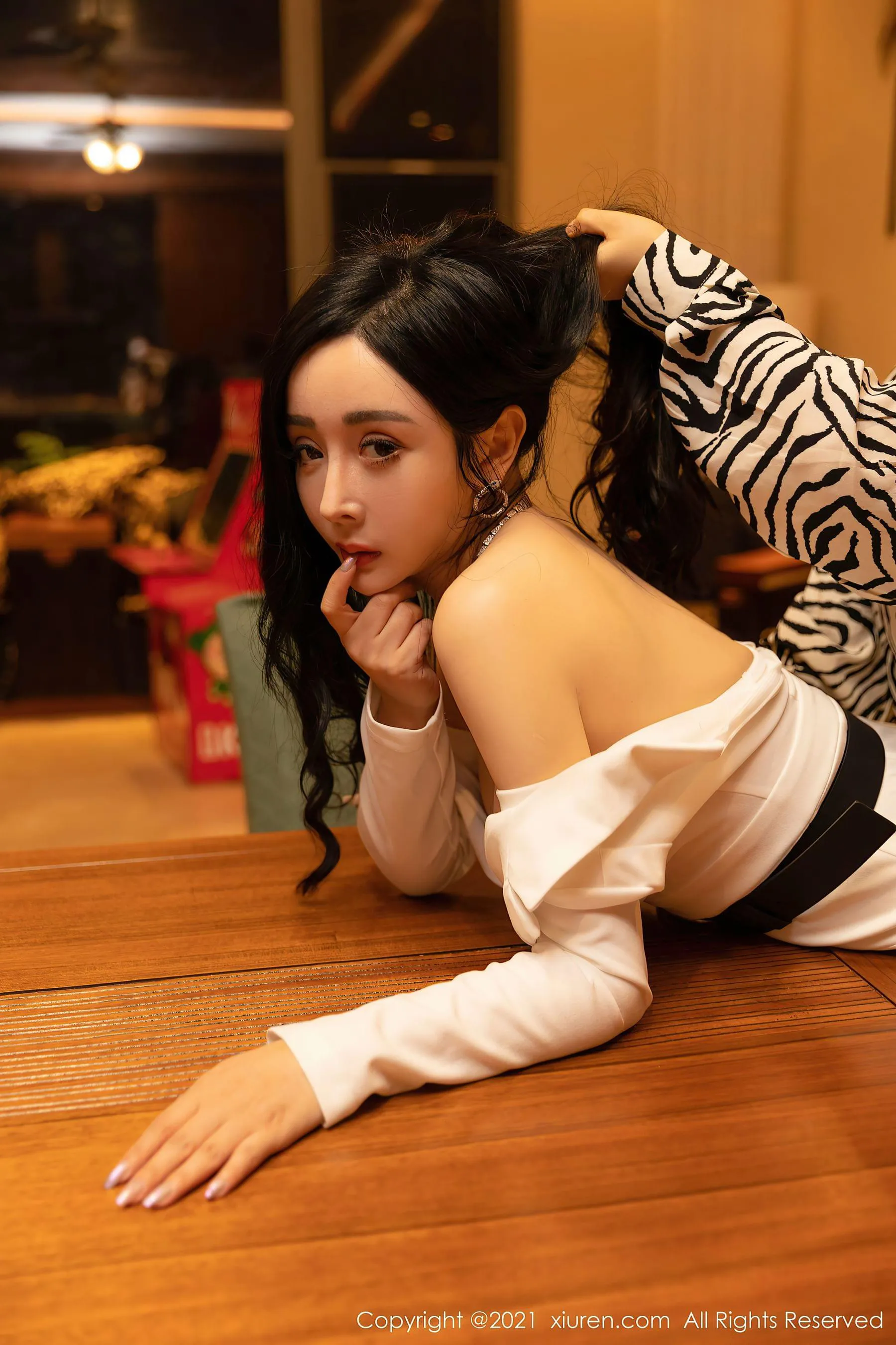 晴日限定空姐優雅寫真集 – 海邊奔放瞬間捕捉獨家 - 50