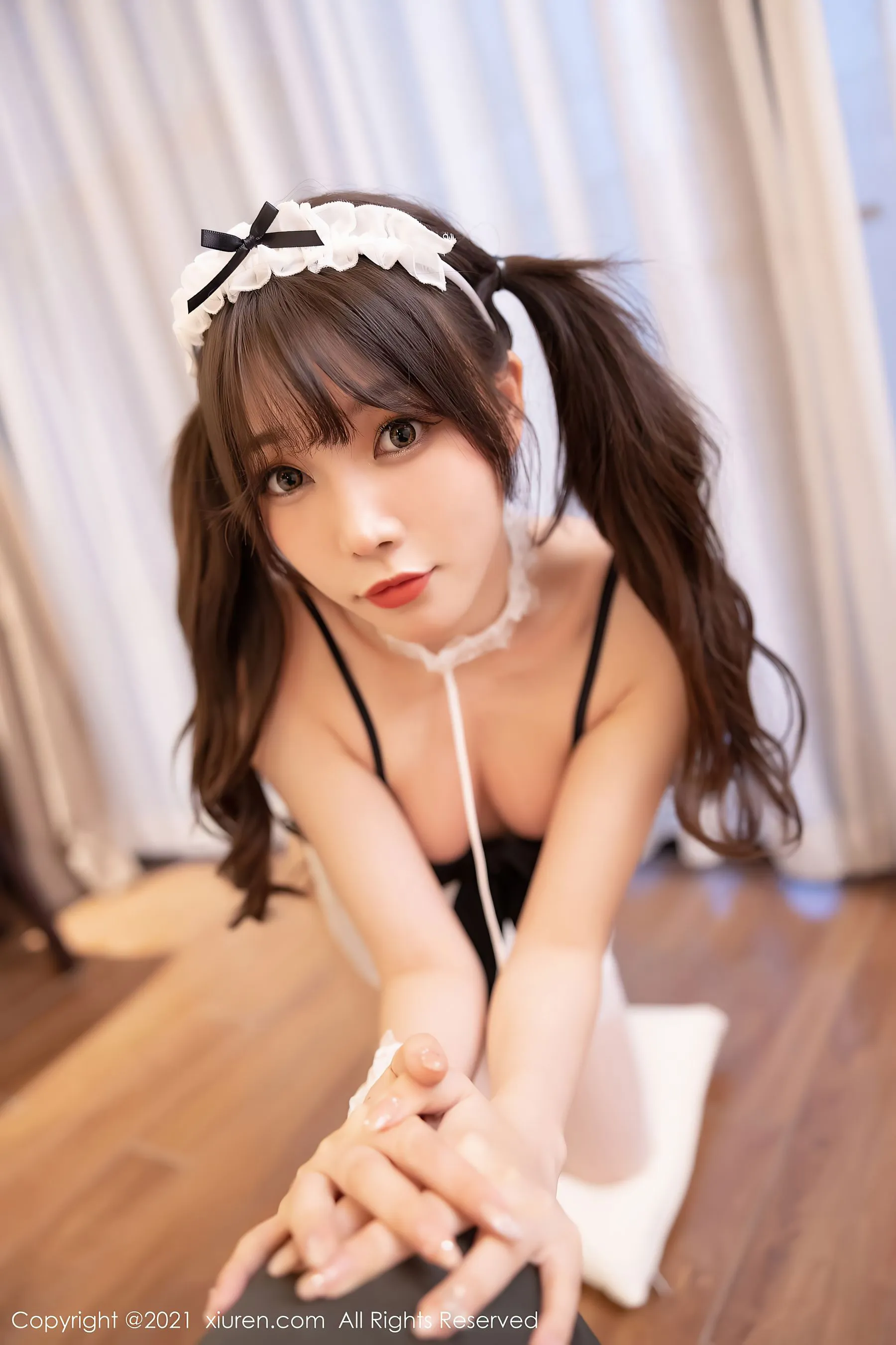 嫩模知性自然光寫真 – 雨季溫柔風格展現珍藏 - 27