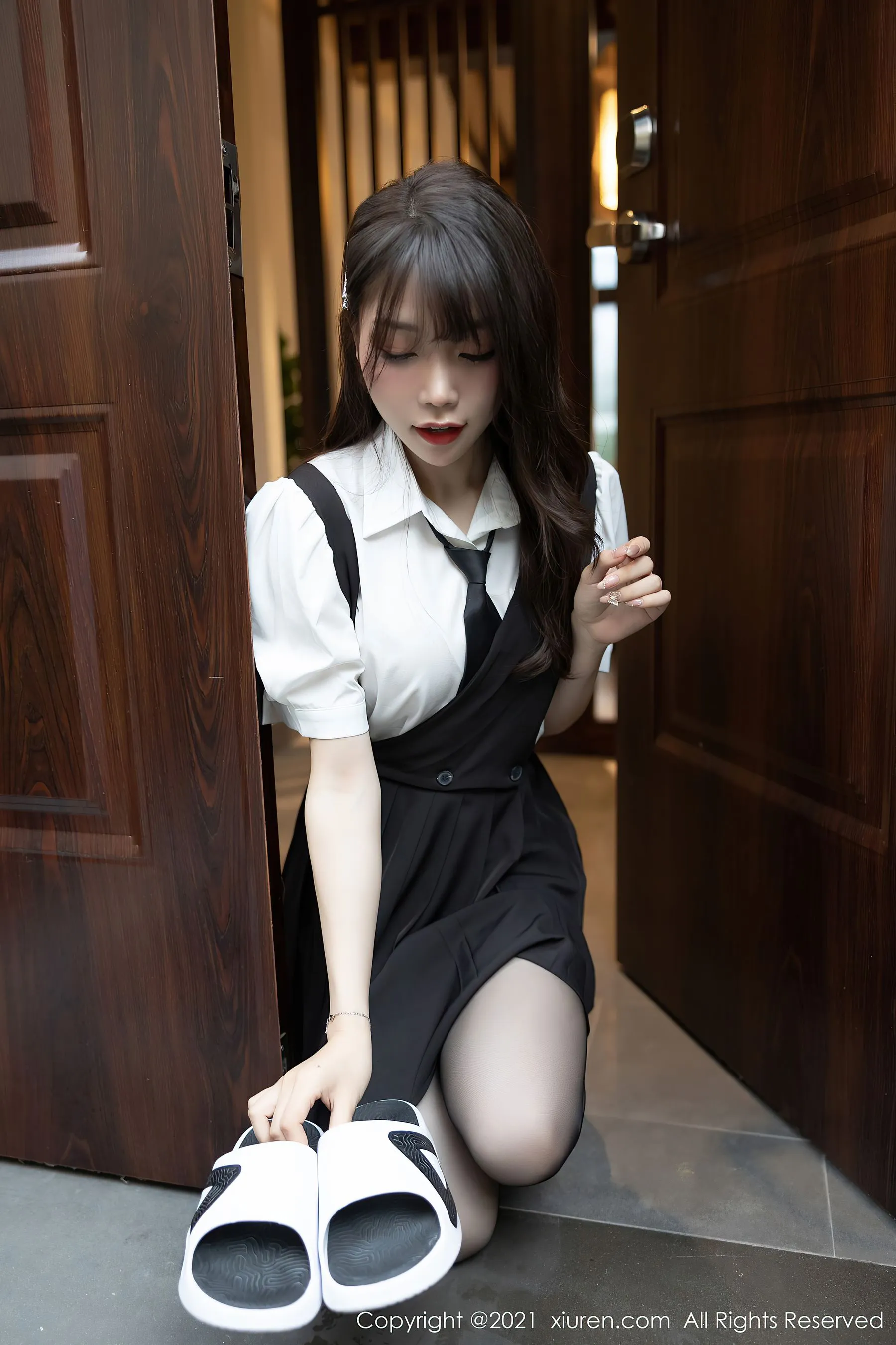 嫩模知性自然光寫真 – 雨季溫柔風格展現珍藏 - 79