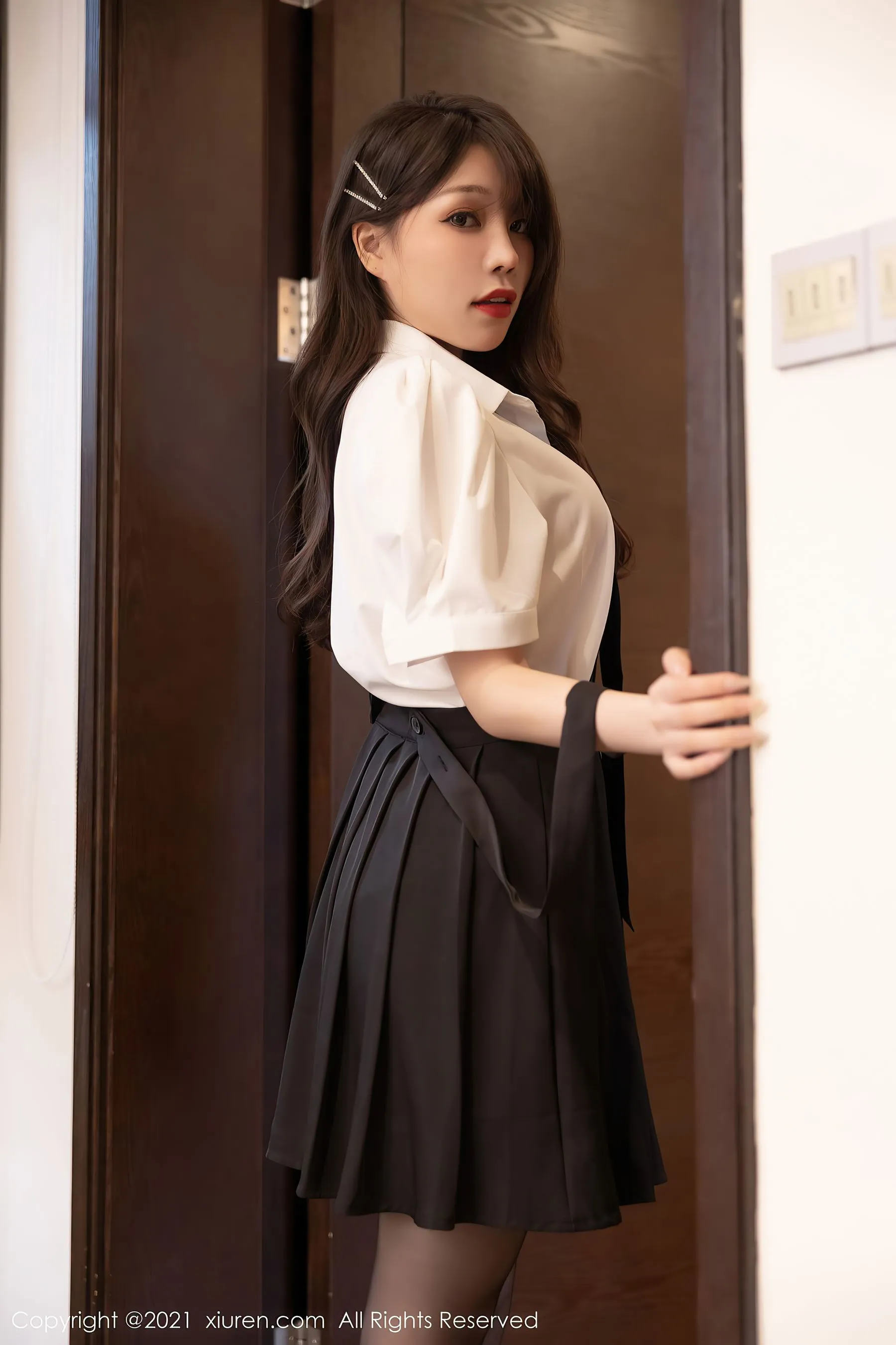 嫩模知性自然光寫真 – 雨季溫柔風格展現珍藏 - 98