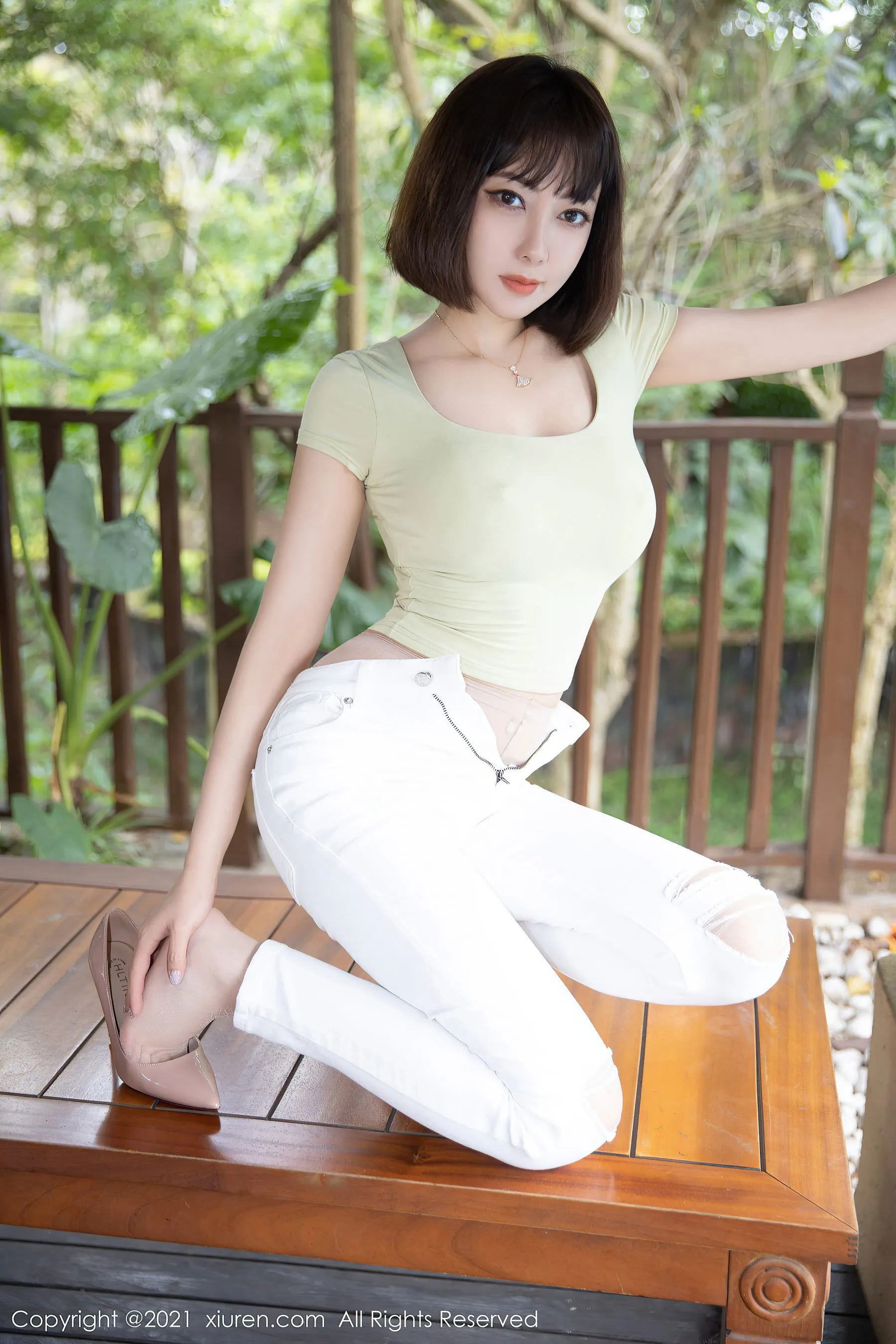 空姐甜美海邊寫真 – 冬季自信風格展現限量 - 4