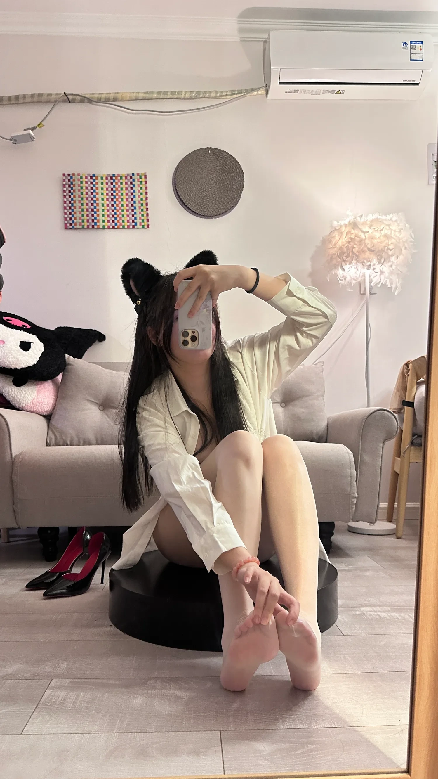 主播甜美攝影棚寫真 – 冬季俏皮風格展現精選 - 17