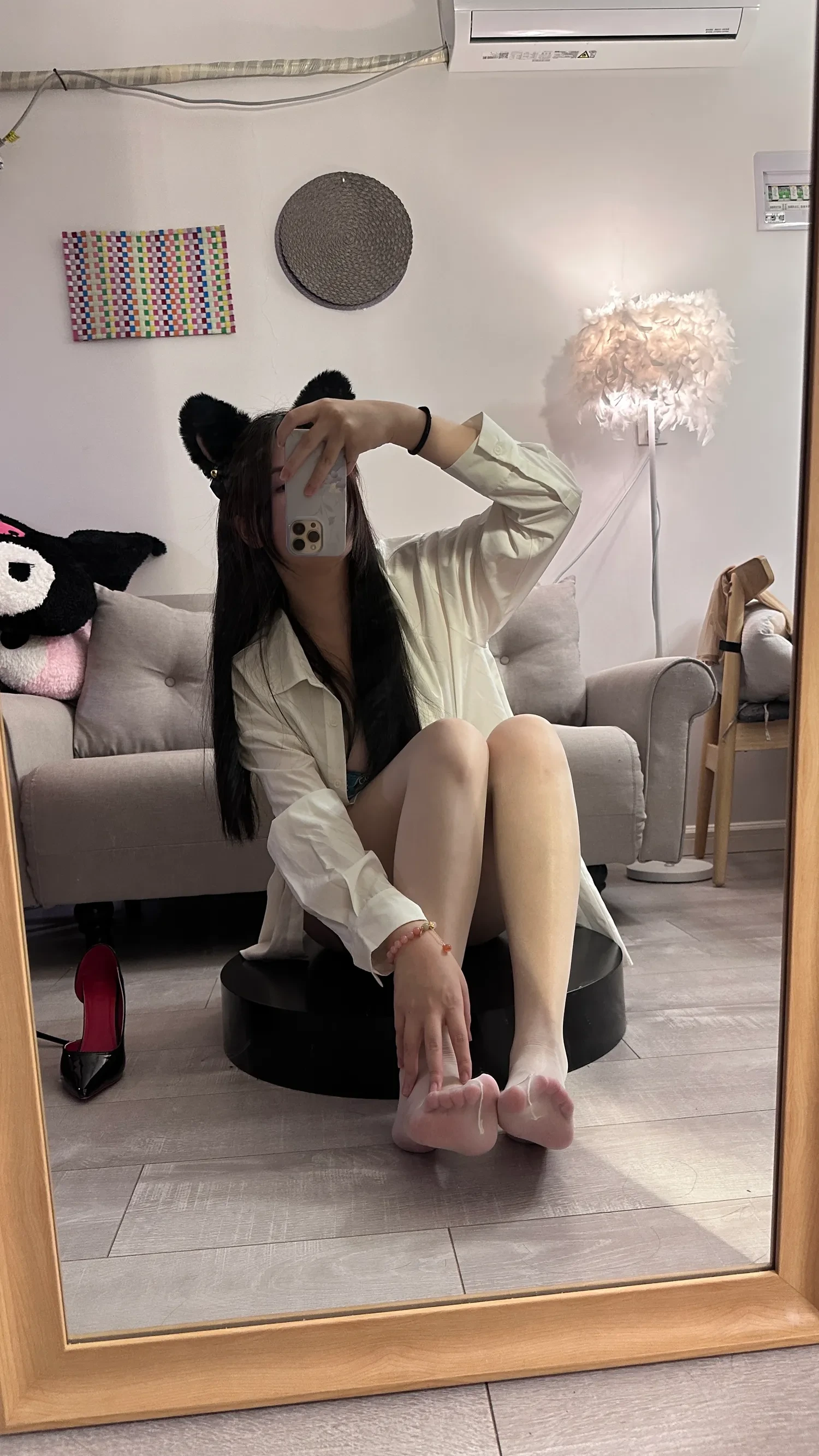 主播甜美攝影棚寫真 – 冬季俏皮風格展現精選 - 18