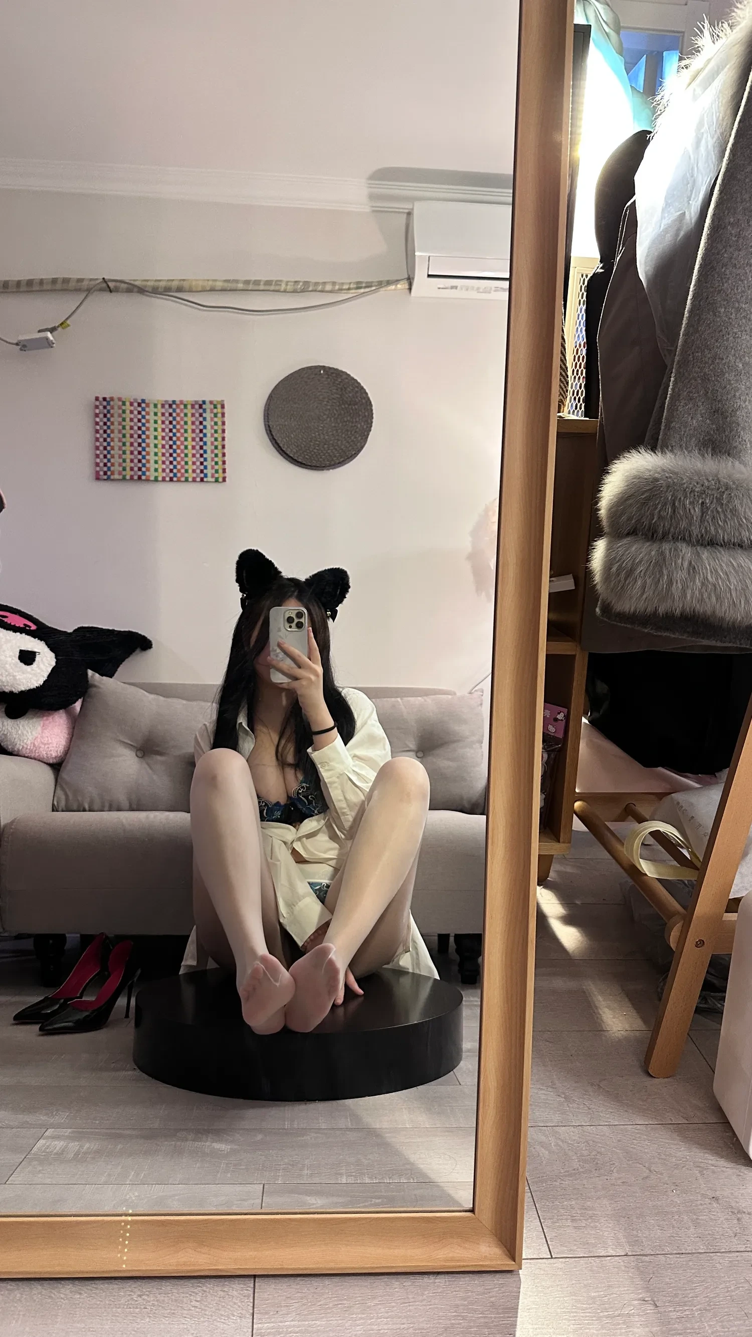 主播甜美攝影棚寫真 – 冬季俏皮風格展現精選 - 25