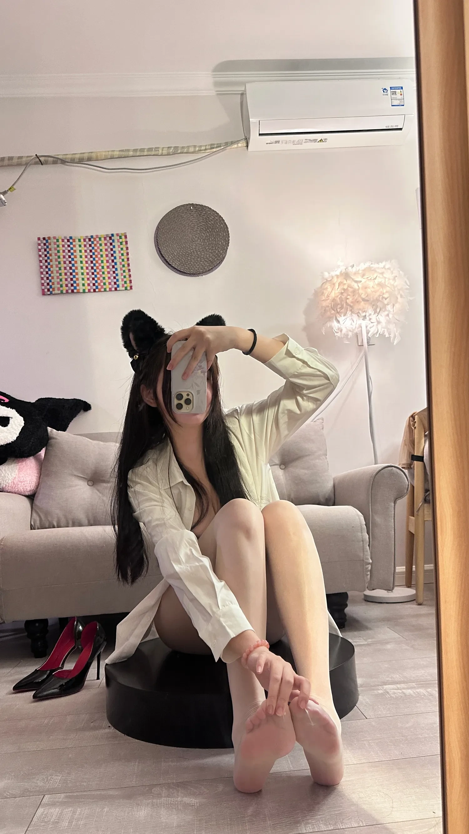 主播甜美攝影棚寫真 – 冬季俏皮風格展現精選 - 3