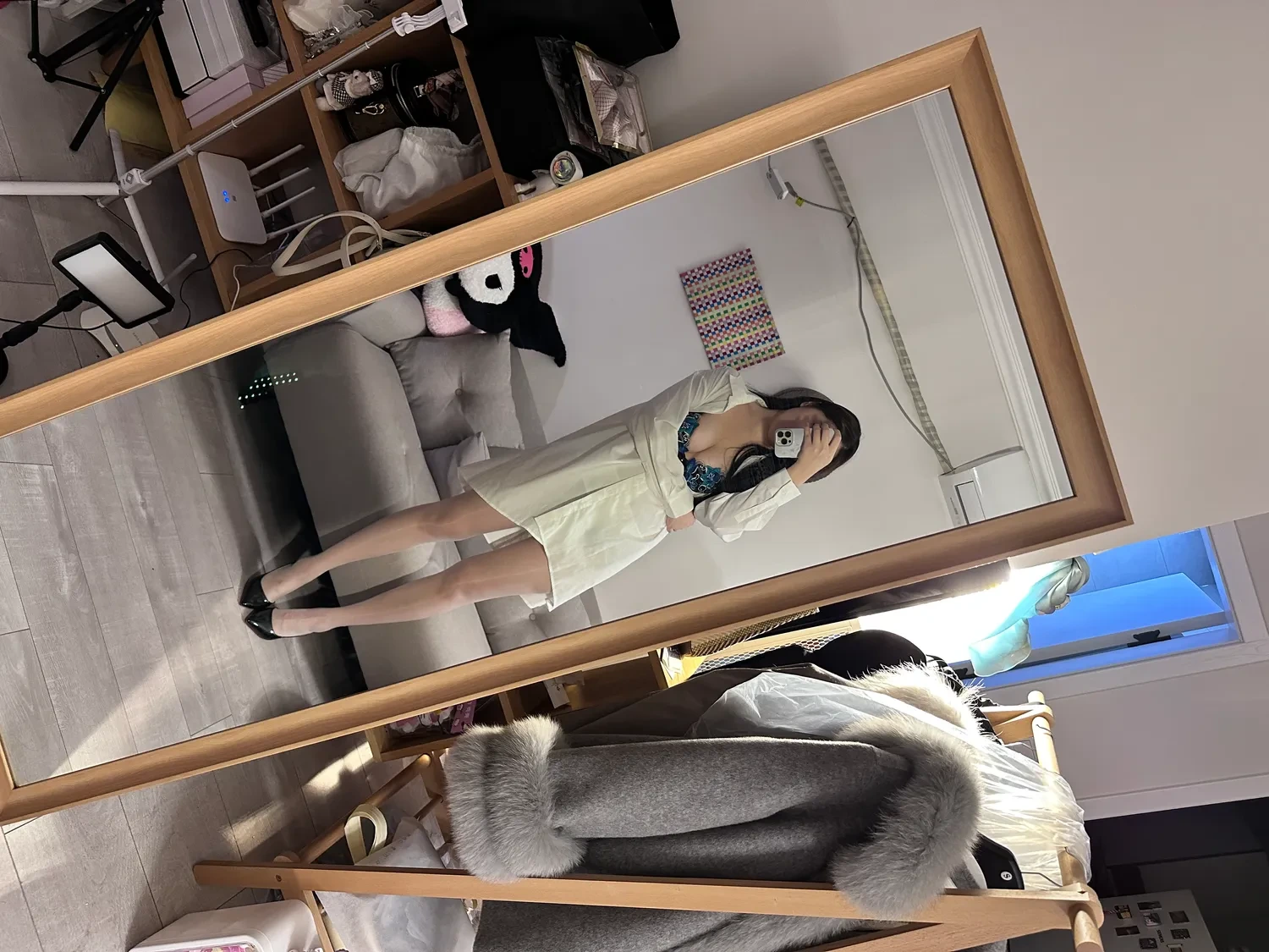 主播甜美攝影棚寫真 – 冬季俏皮風格展現精選 - 32