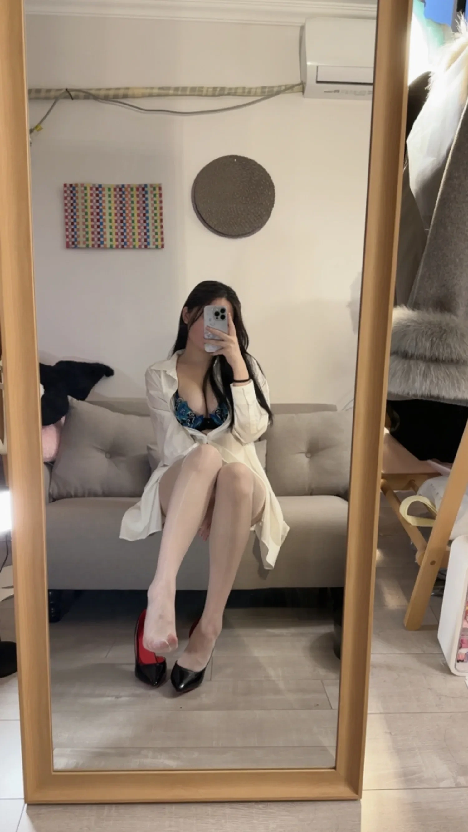 主播甜美攝影棚寫真 – 冬季俏皮風格展現精選 - 34