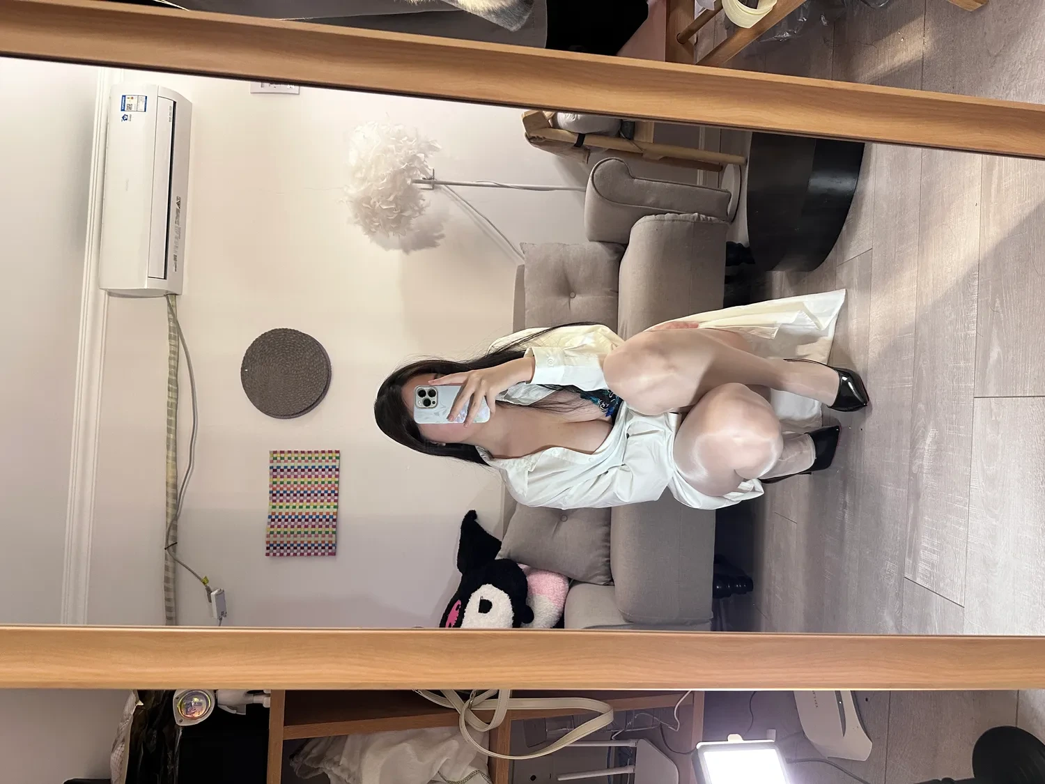 主播甜美攝影棚寫真 – 冬季俏皮風格展現精選 - 38