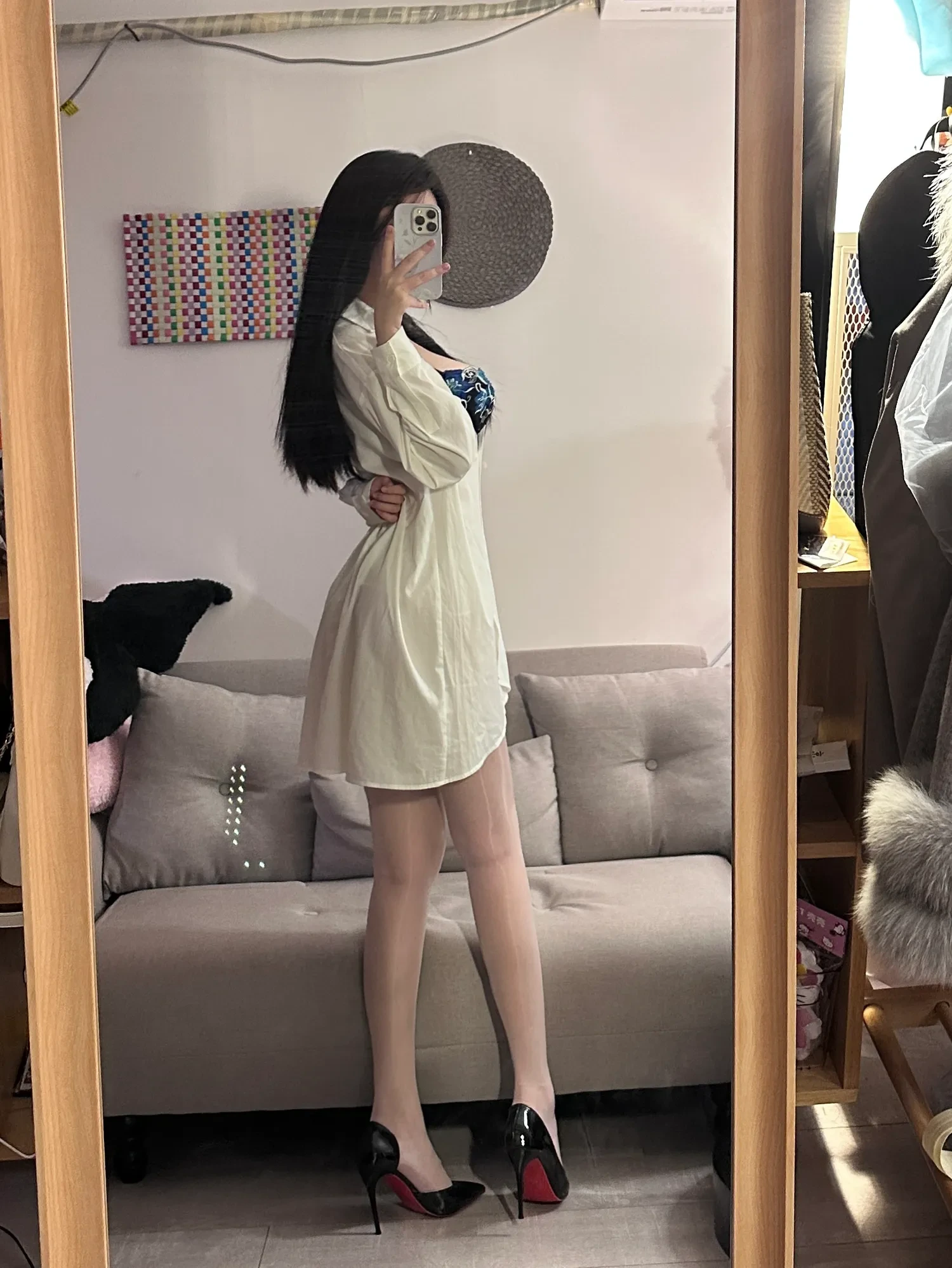 主播甜美攝影棚寫真 – 冬季俏皮風格展現精選 - 4