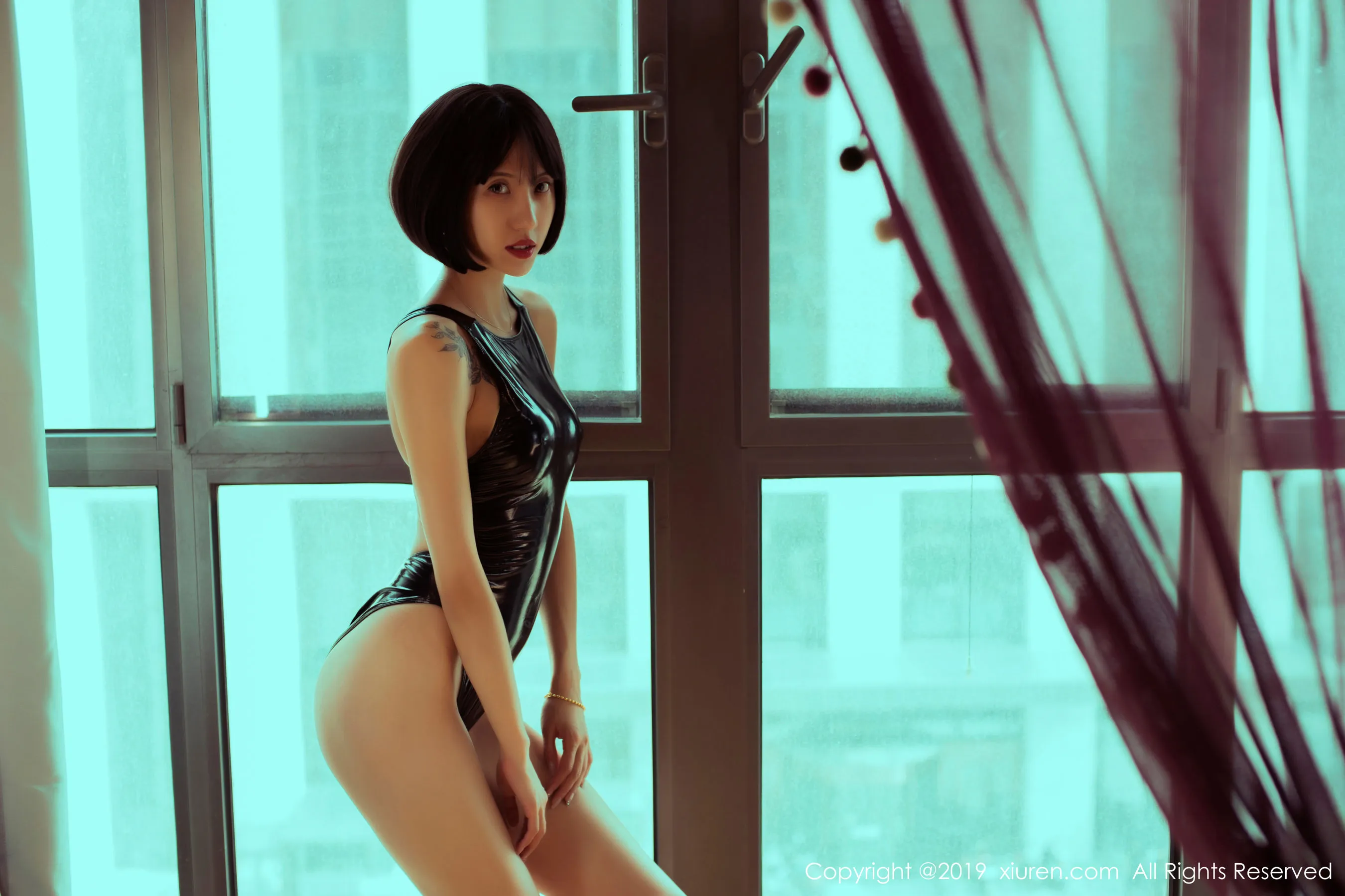 台北正午校花美照 – 時尚魅力海邊實錄珍藏 - 1