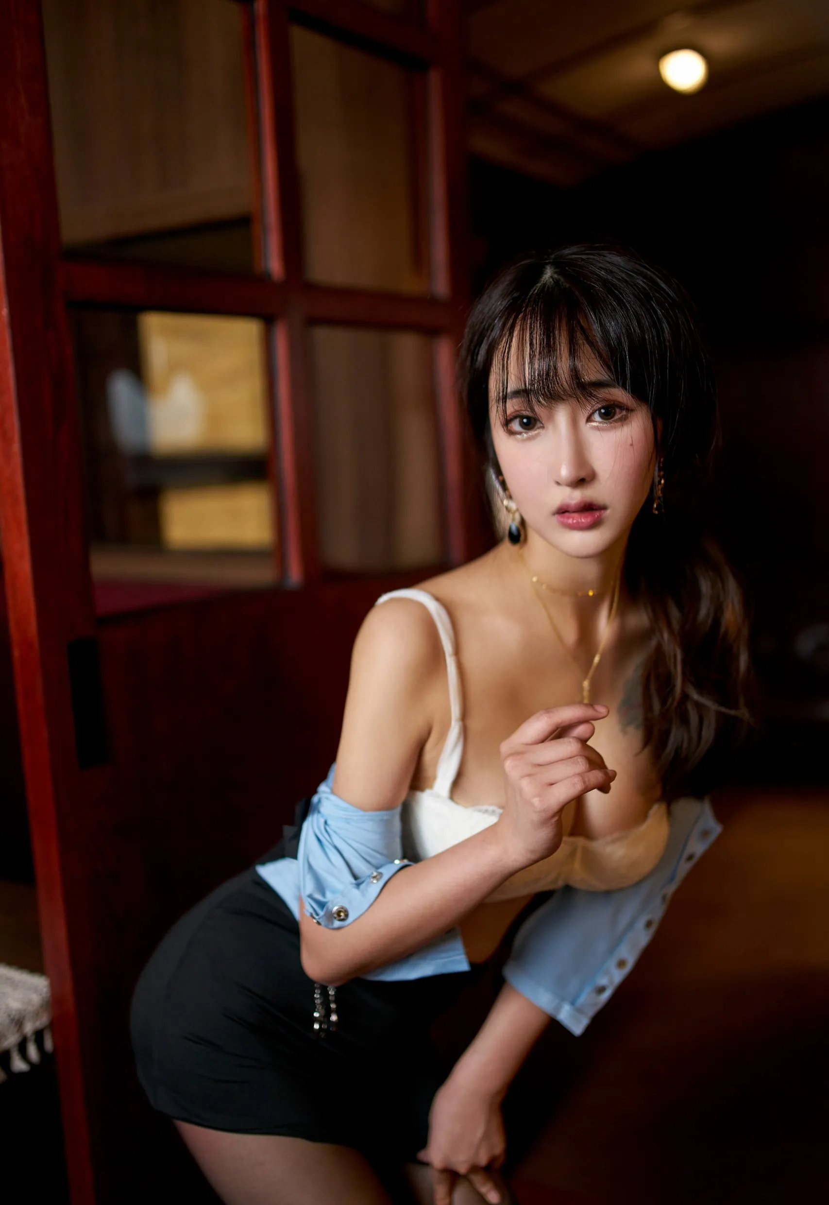 優雅時刻嫩模私房寫真 – 雨季活潑風採再現珍藏 - 52