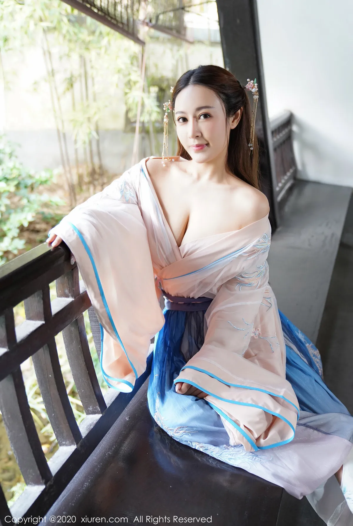 模特火辣自然光寫真 – 秋季激情風格展現典藏 - 15