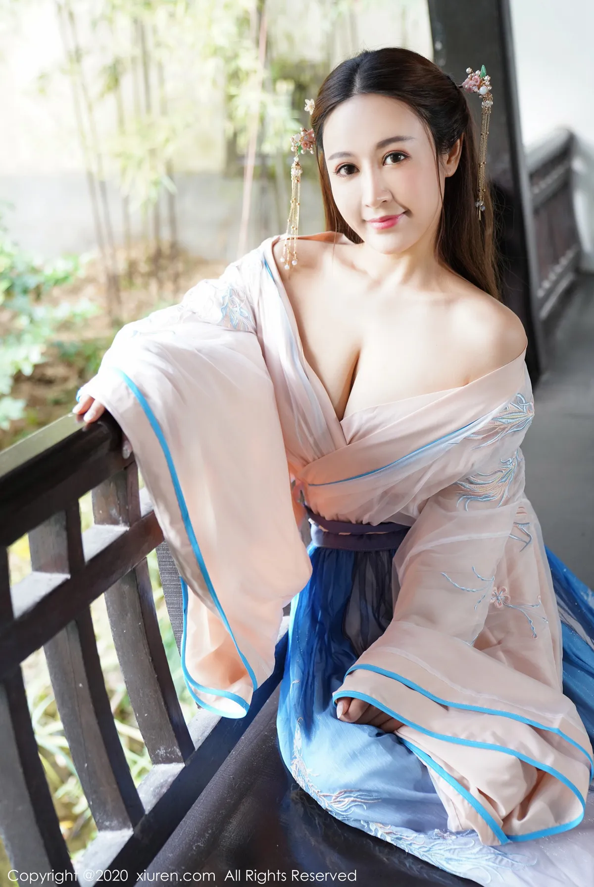 模特火辣自然光寫真 – 秋季激情風格展現典藏 - 16