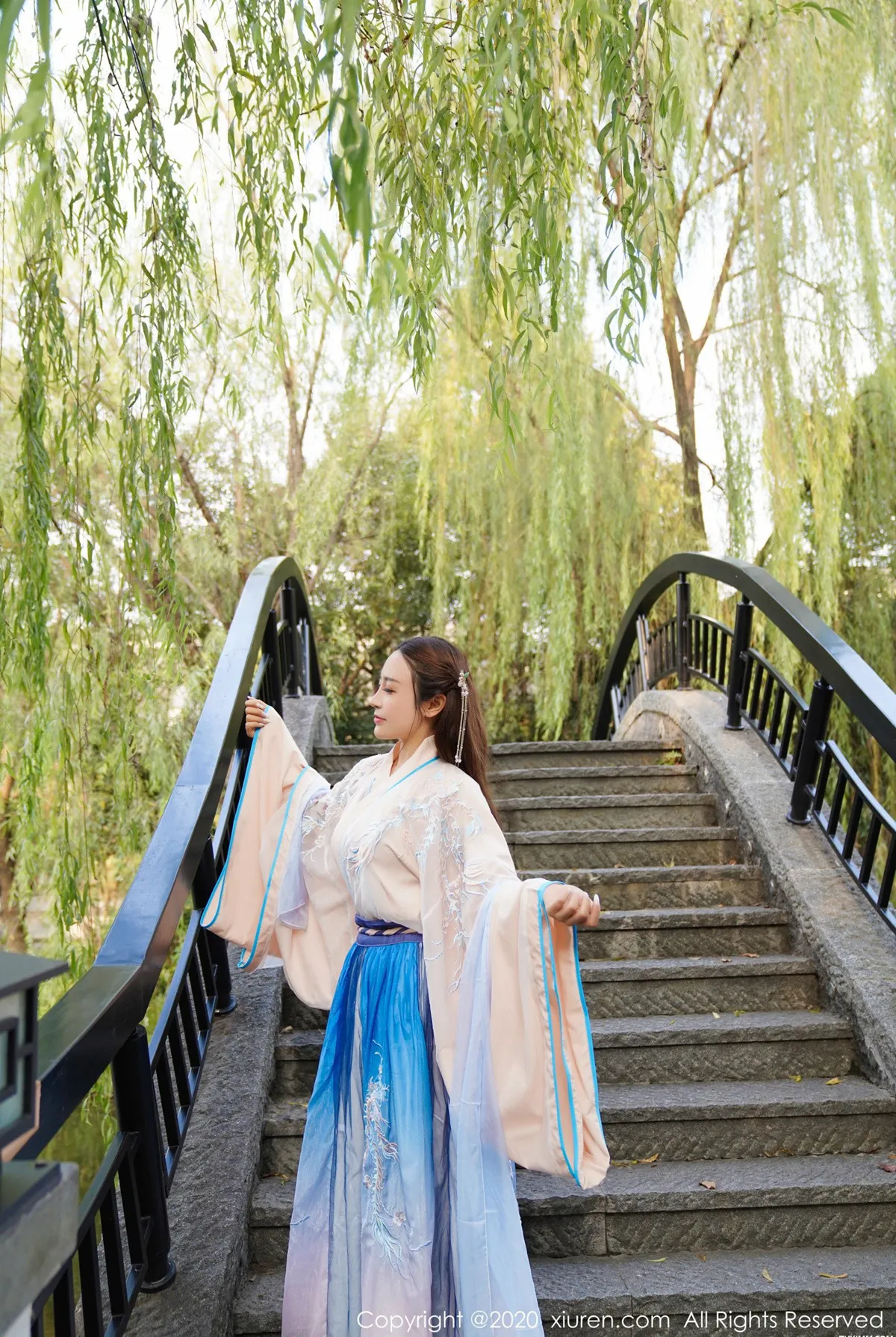 模特火辣自然光寫真 – 秋季激情風格展現典藏 - 2