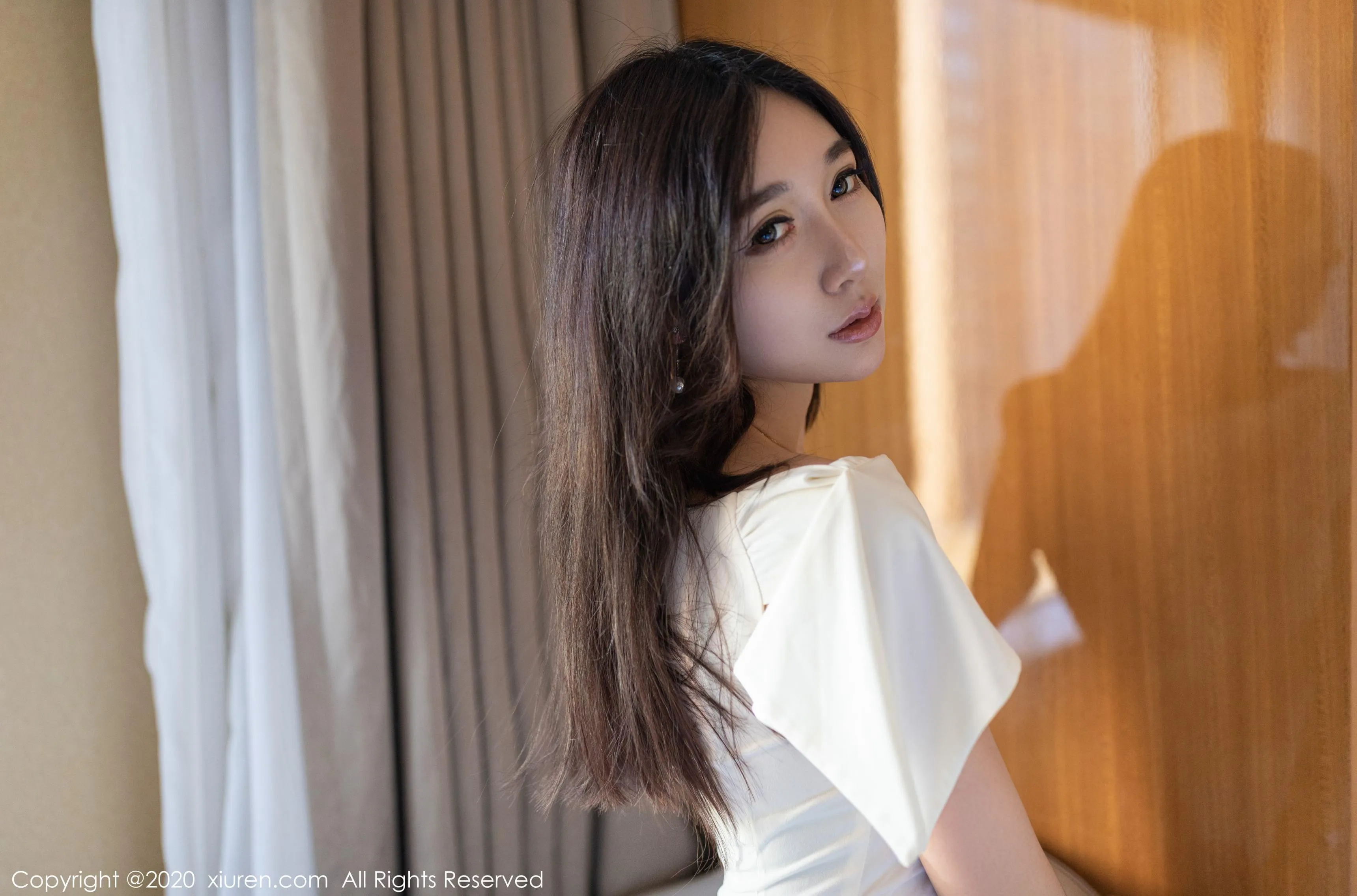 校花優雅私房寫真 – 秋季自信風格展現精選 - 12