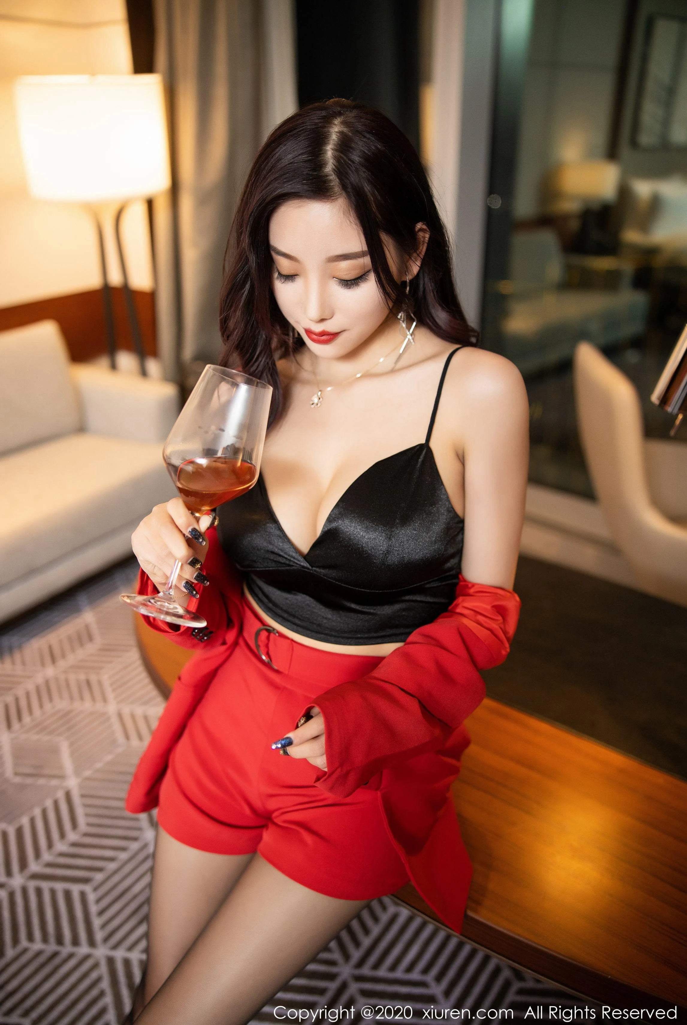 秋楓限定護士高貴寫真集 – 山景靜謐瞬間捕捉典藏 - 28