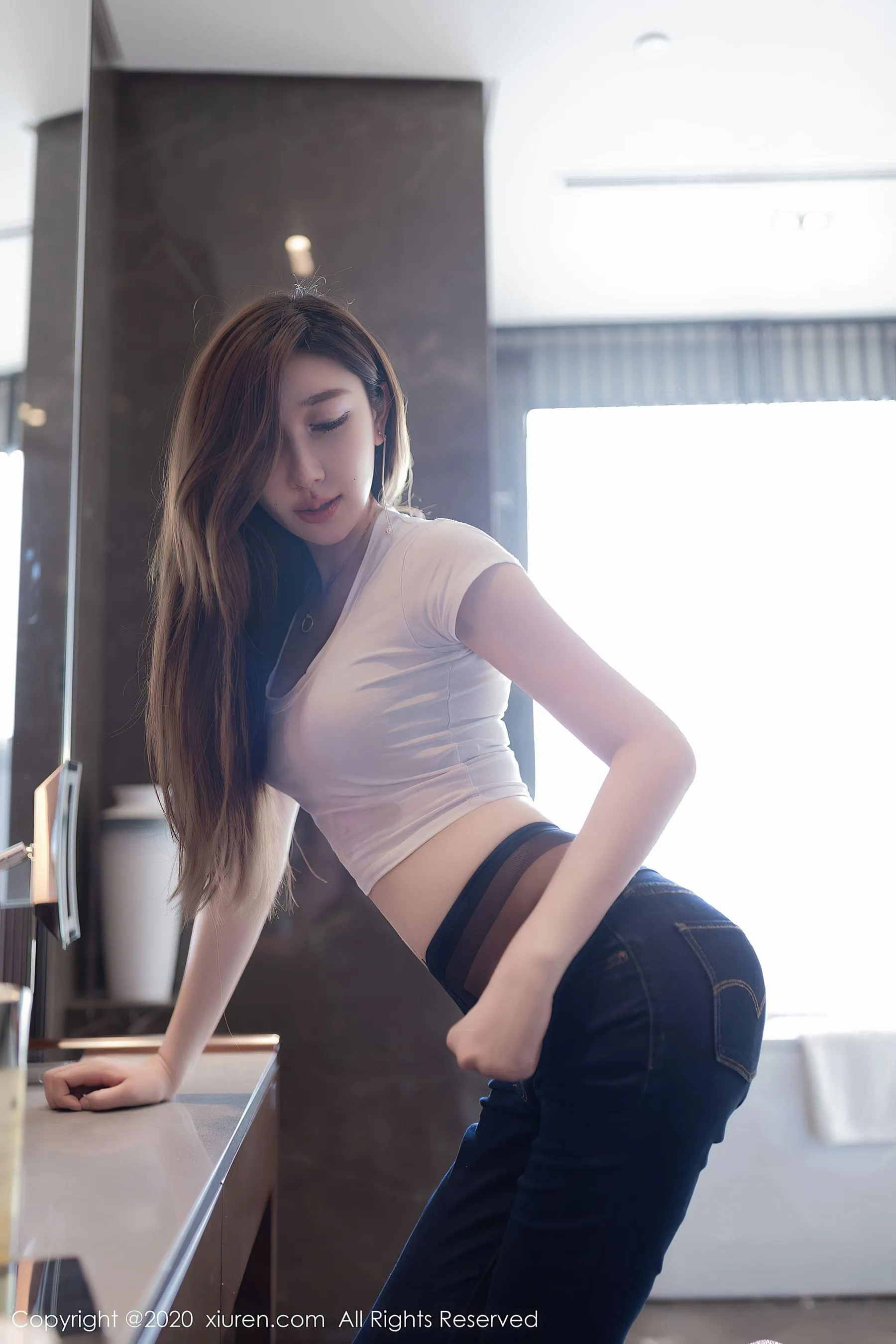 嫩模知性室內寫真 – 春季優雅風格展現獨家 - 52