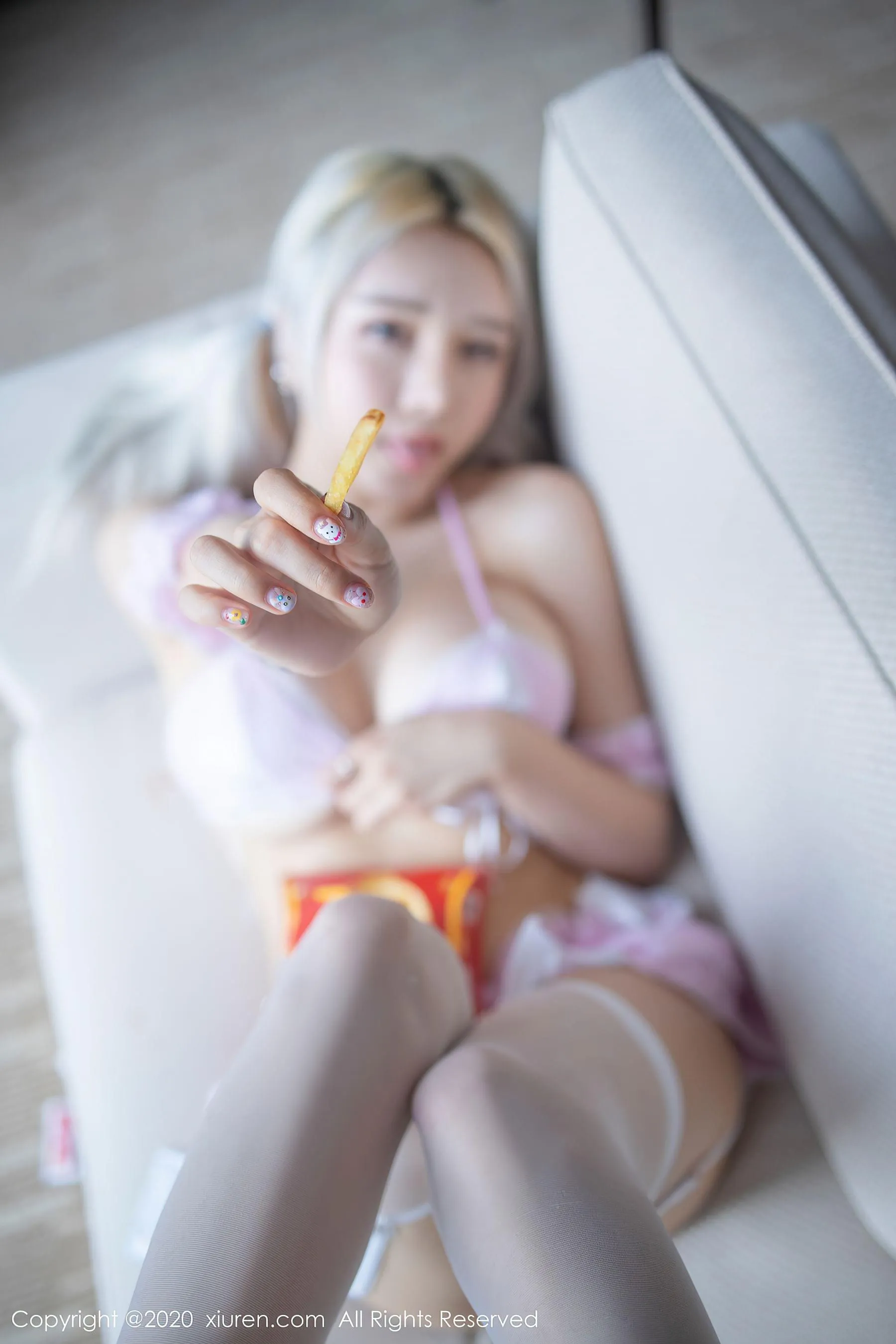 舞者甜美攝影棚寫真 – 櫻花季俏皮風格展現珍藏 - 13
