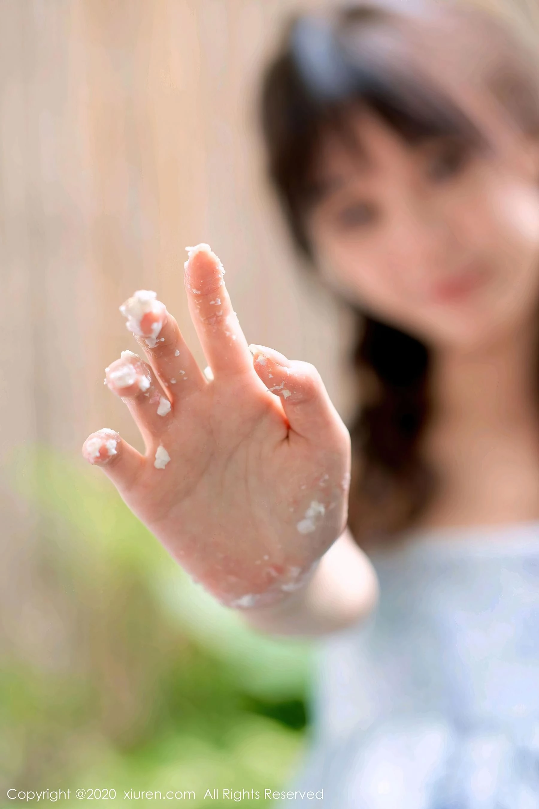主播知性街拍寫真 – 雨季靜謐風格展現限量 - 97
