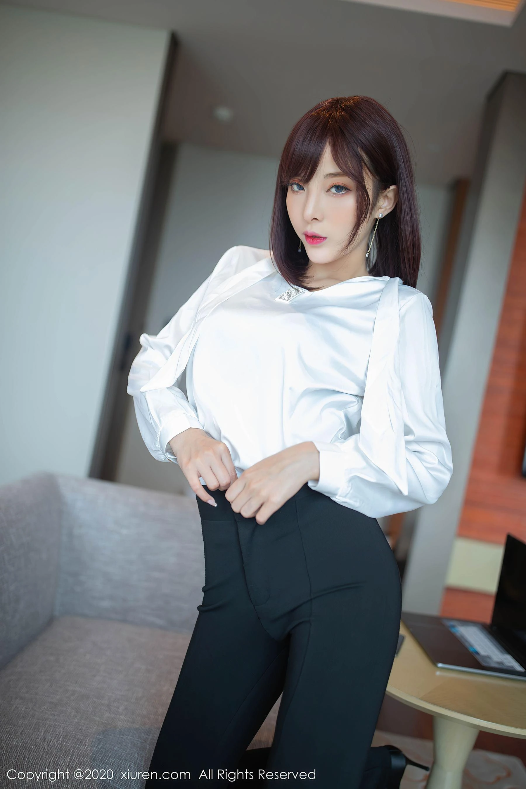 校花活潑私房寫真 – 雨季浪漫風格展現典藏 - 11