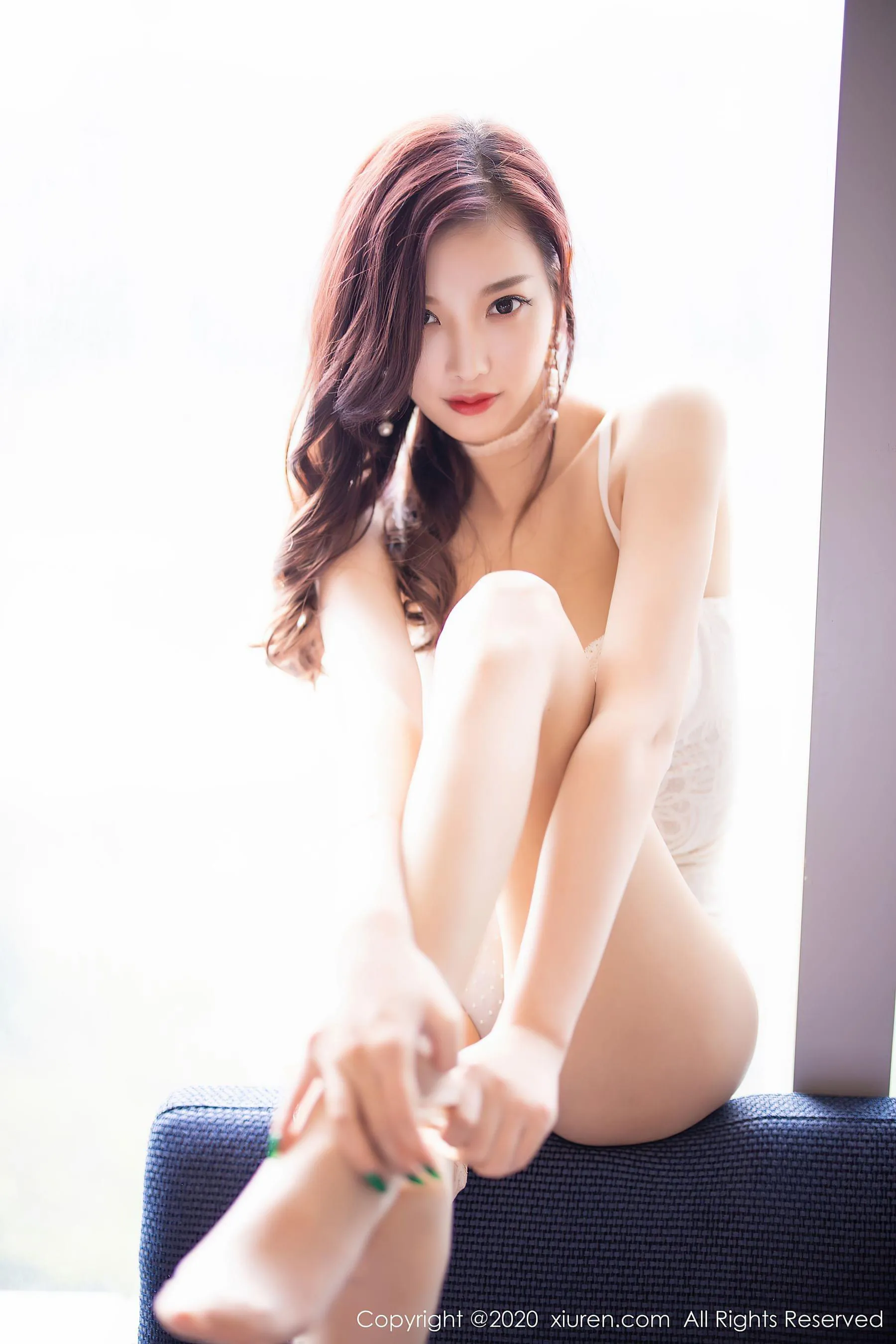 模特性感自然光寫真 – 秋楓溫柔風格展現限量 - 66