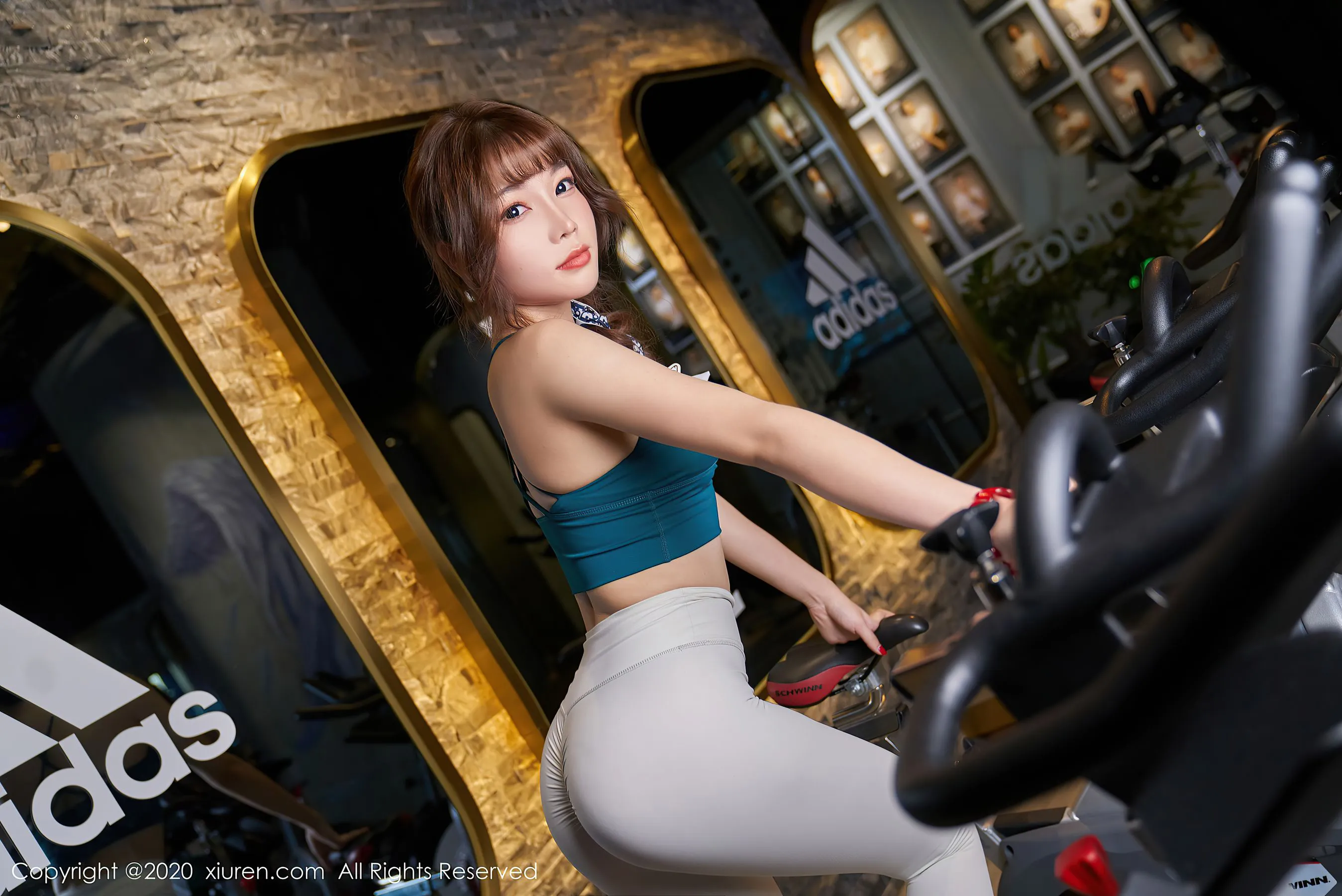 車模時尚室內寫真 – 秋楓激情風格展現限量 - 42