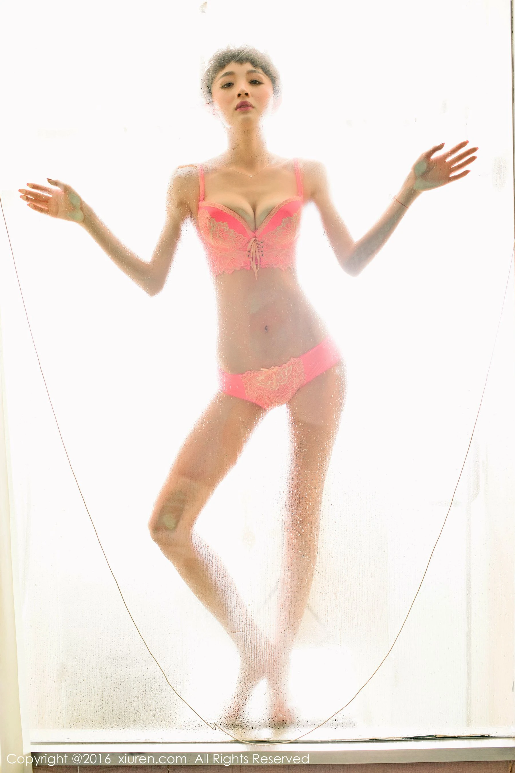 嫩模甜美海邊寫真 – 冬季自信風格展現限量 - 47