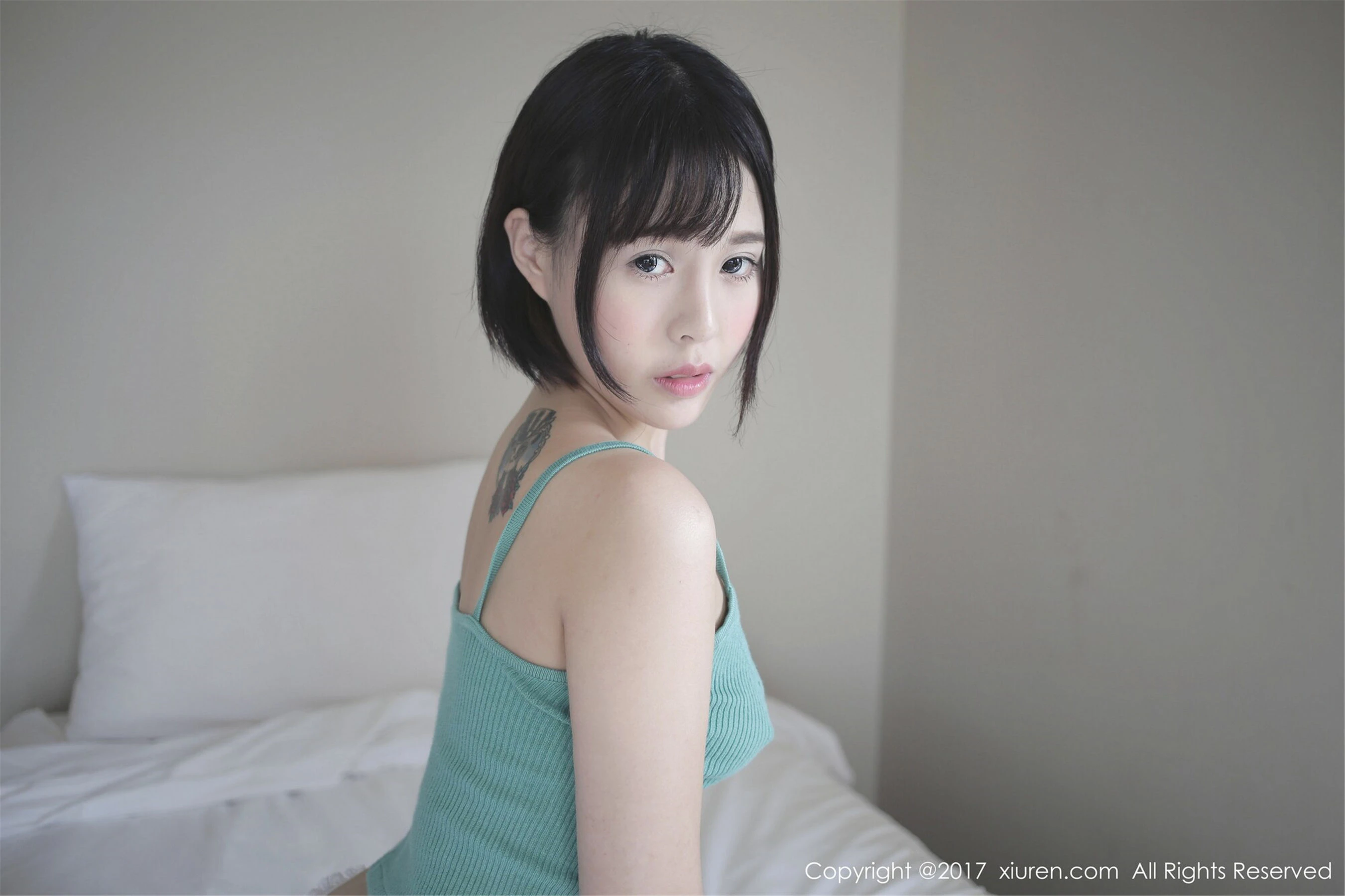 模特魅惑戶外寫真 – 雨季浪漫風格展現珍藏 - 18
