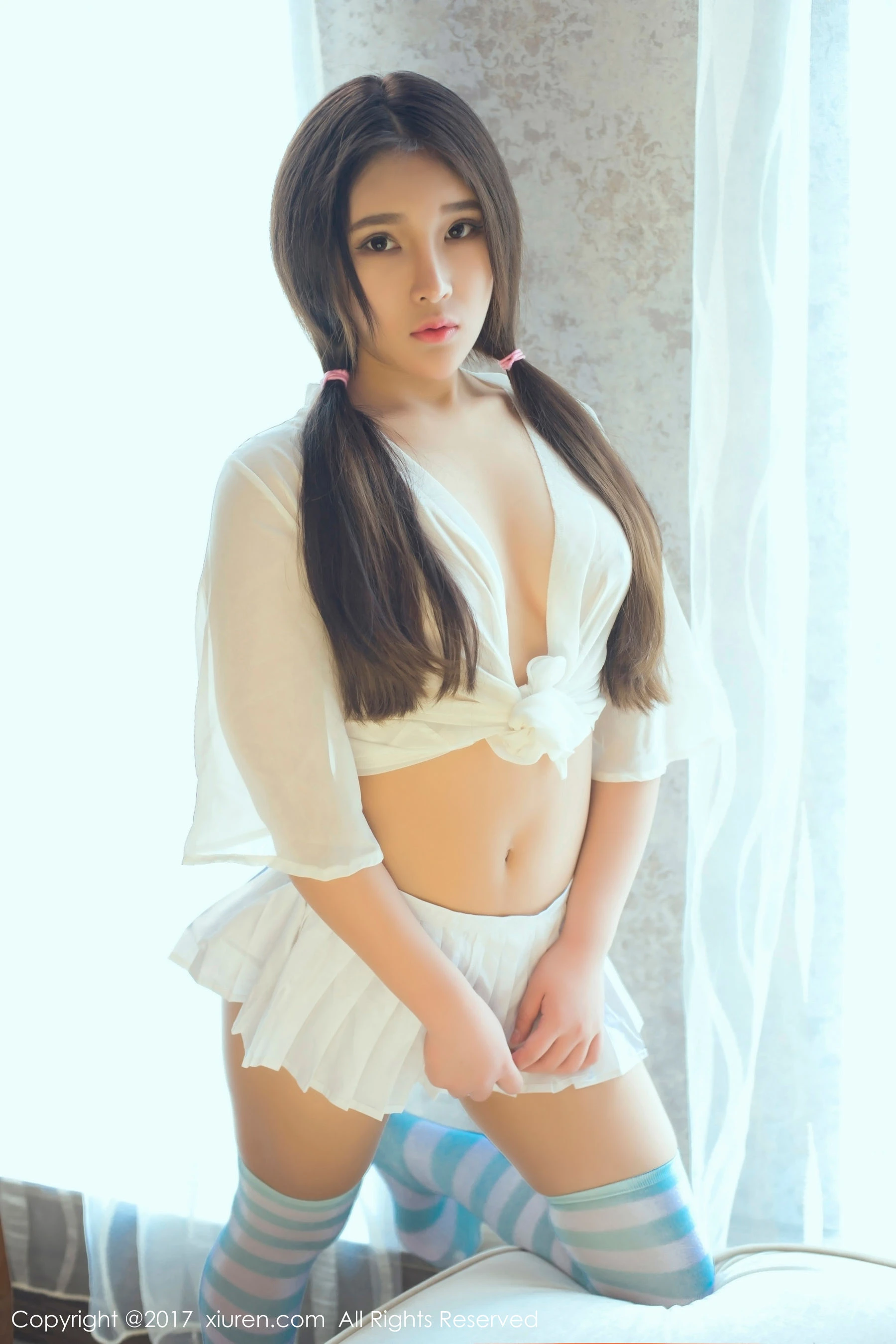 校花甜美自然光寫真 – 冬季神秘風格展現典藏 - 35