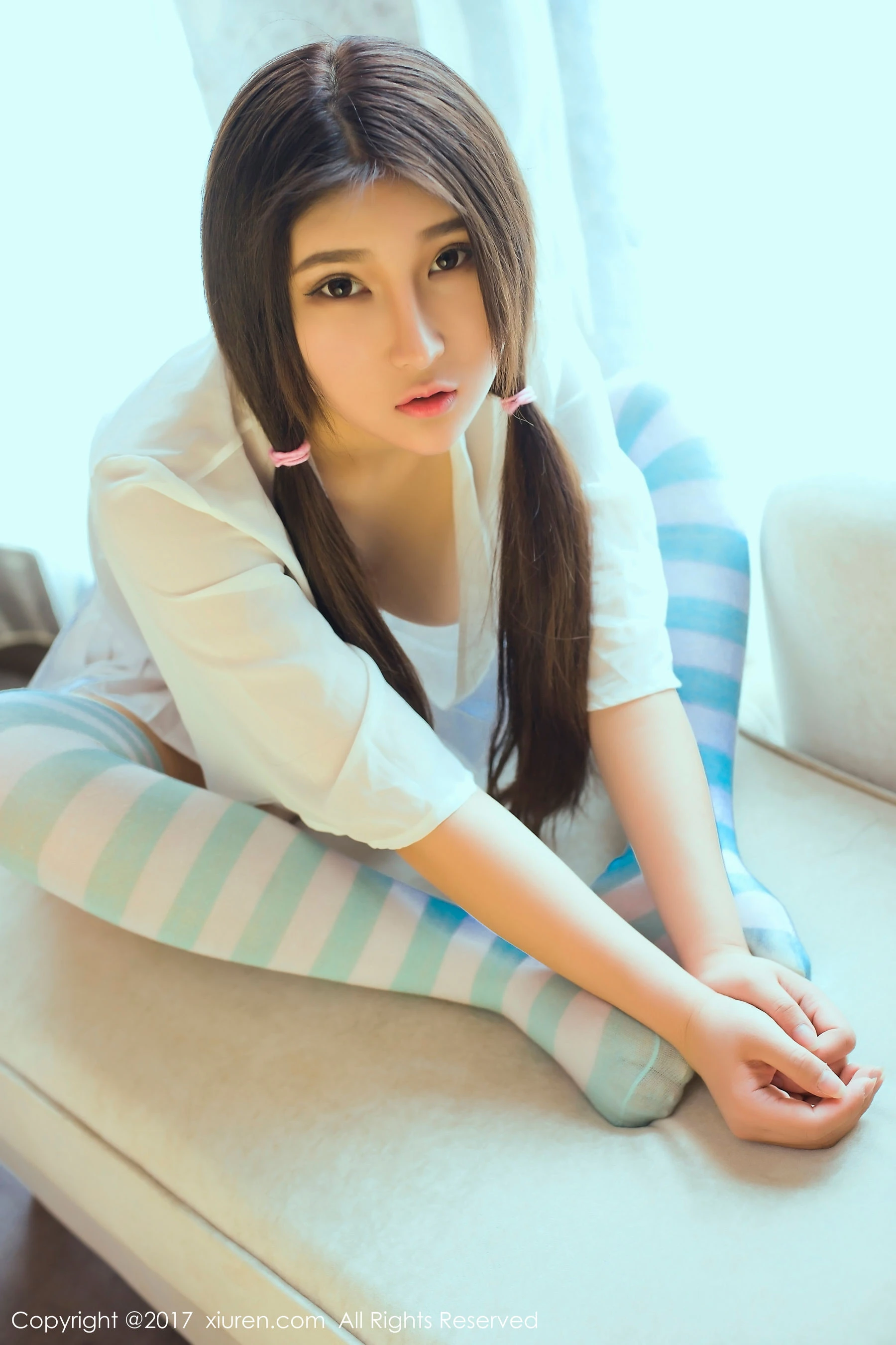 校花甜美自然光寫真 – 冬季神秘風格展現典藏 - 8