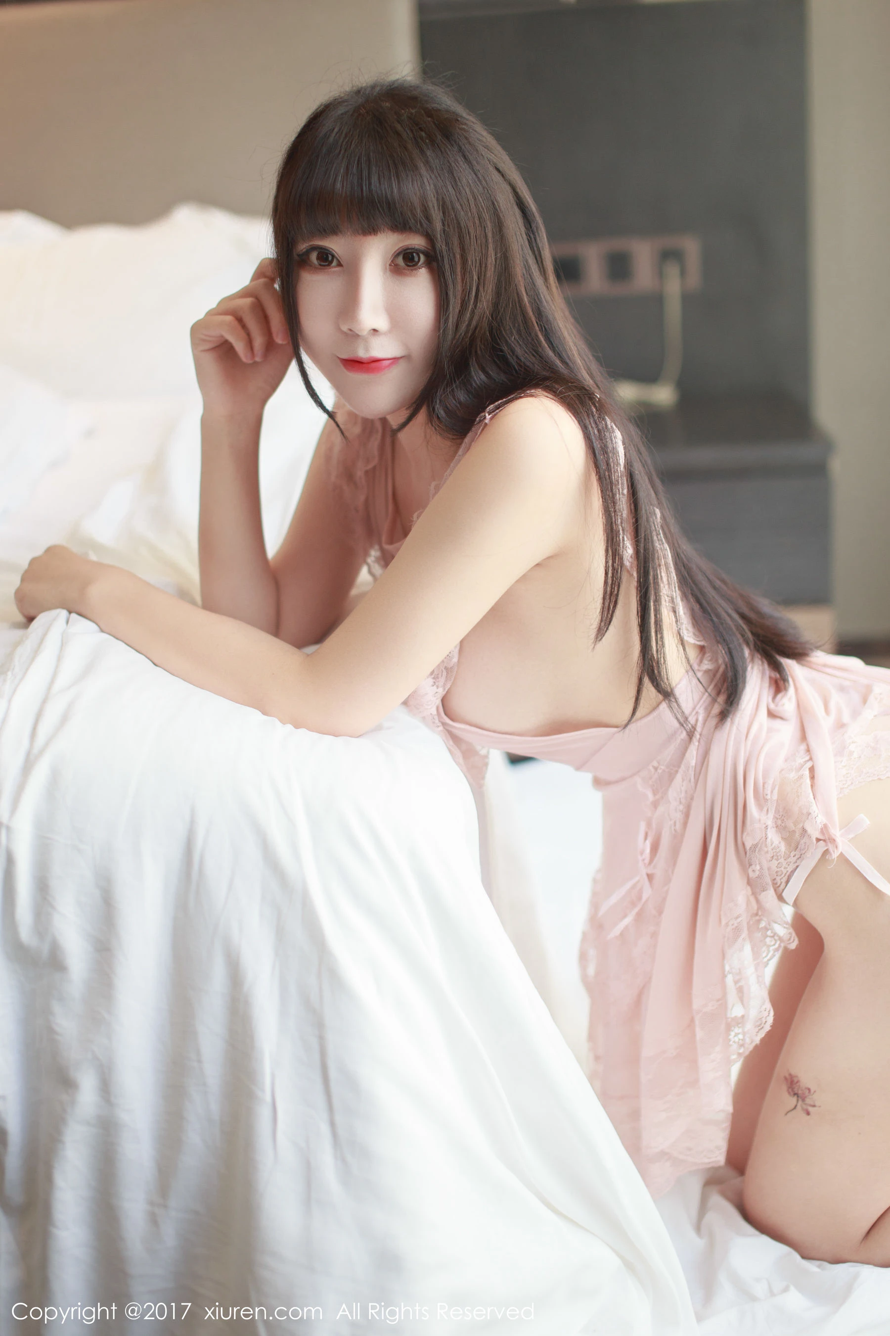 甜美校花私藏美照 – 彰化室內深夜獨家呈現精選 - 1