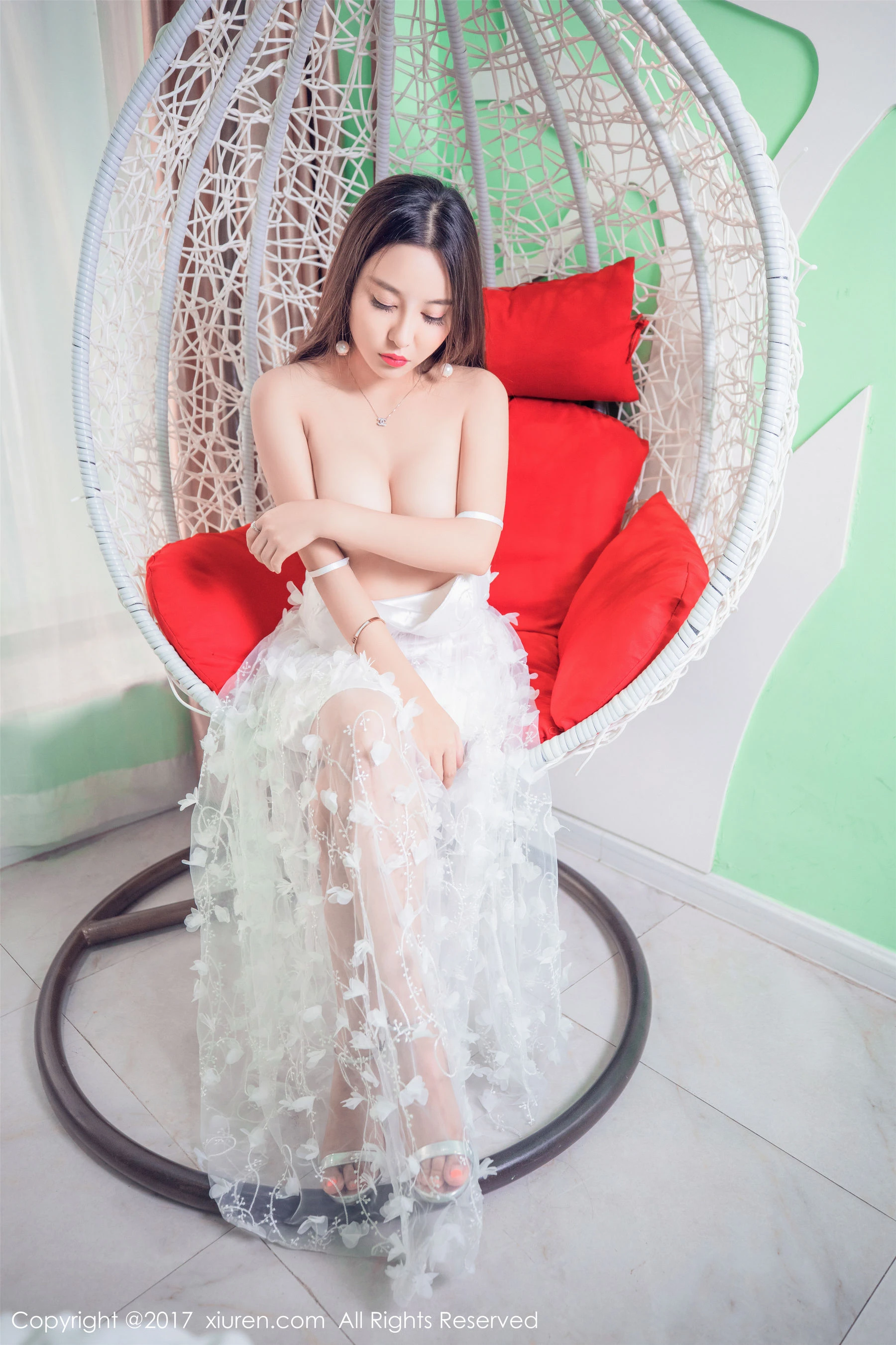 舞者活潑山景寫真 – 夏季活力風格展現典藏 - 2