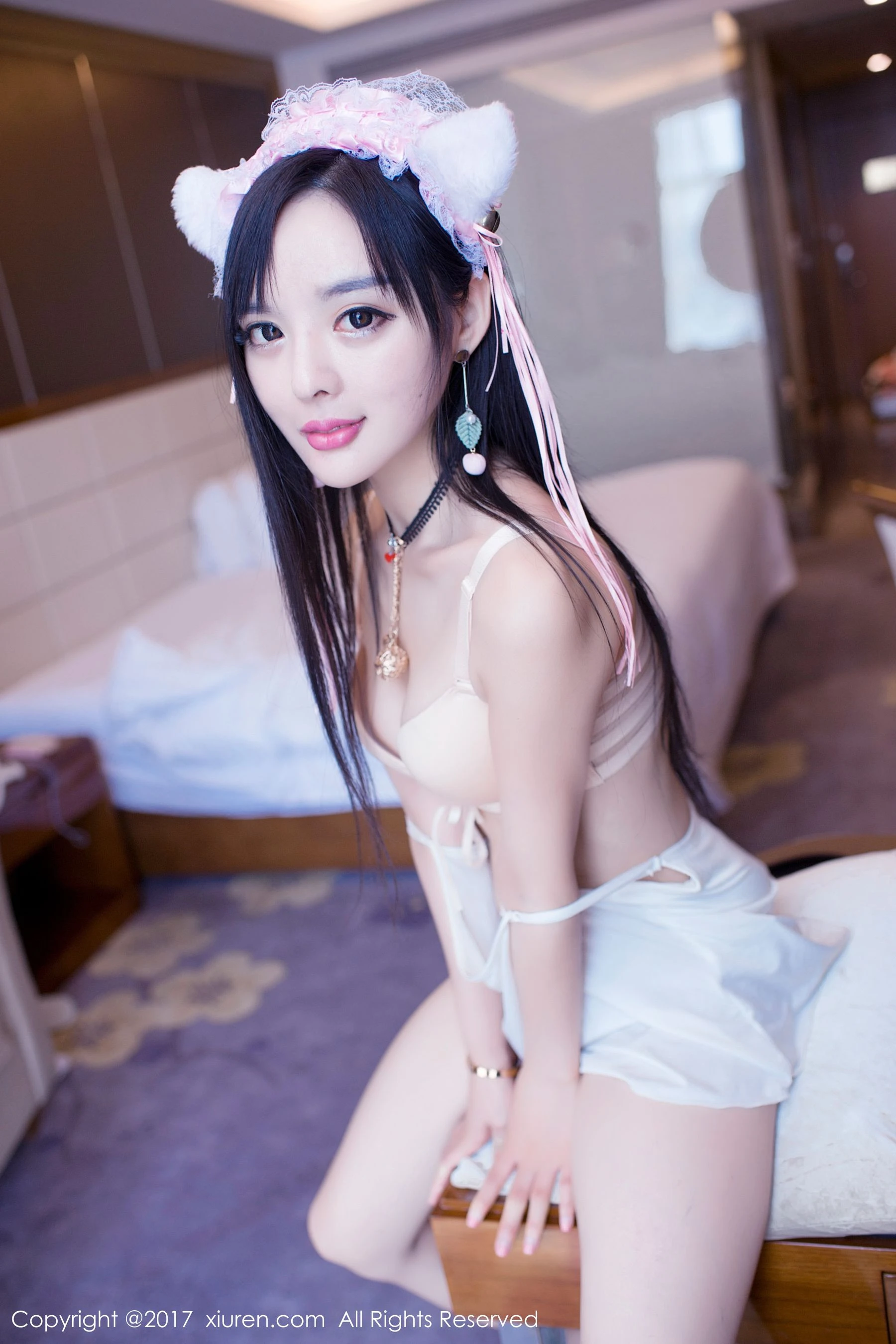 空姐優雅山景寫真 – 春季俏皮風格展現精選 - 30
