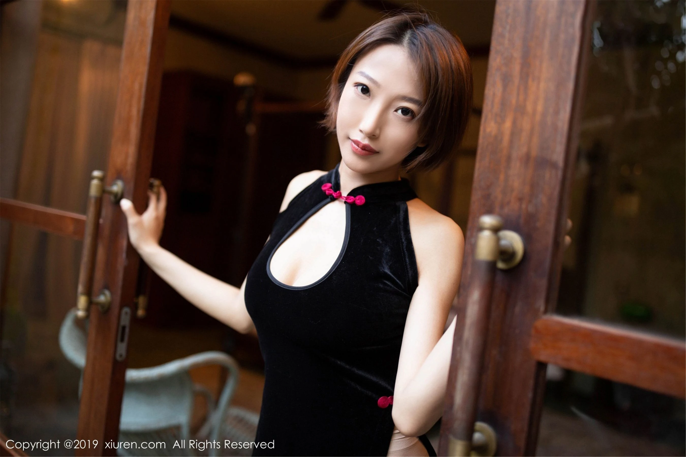 DJ活潑海邊寫真 – 雨季浪漫風格展現典藏 - 35