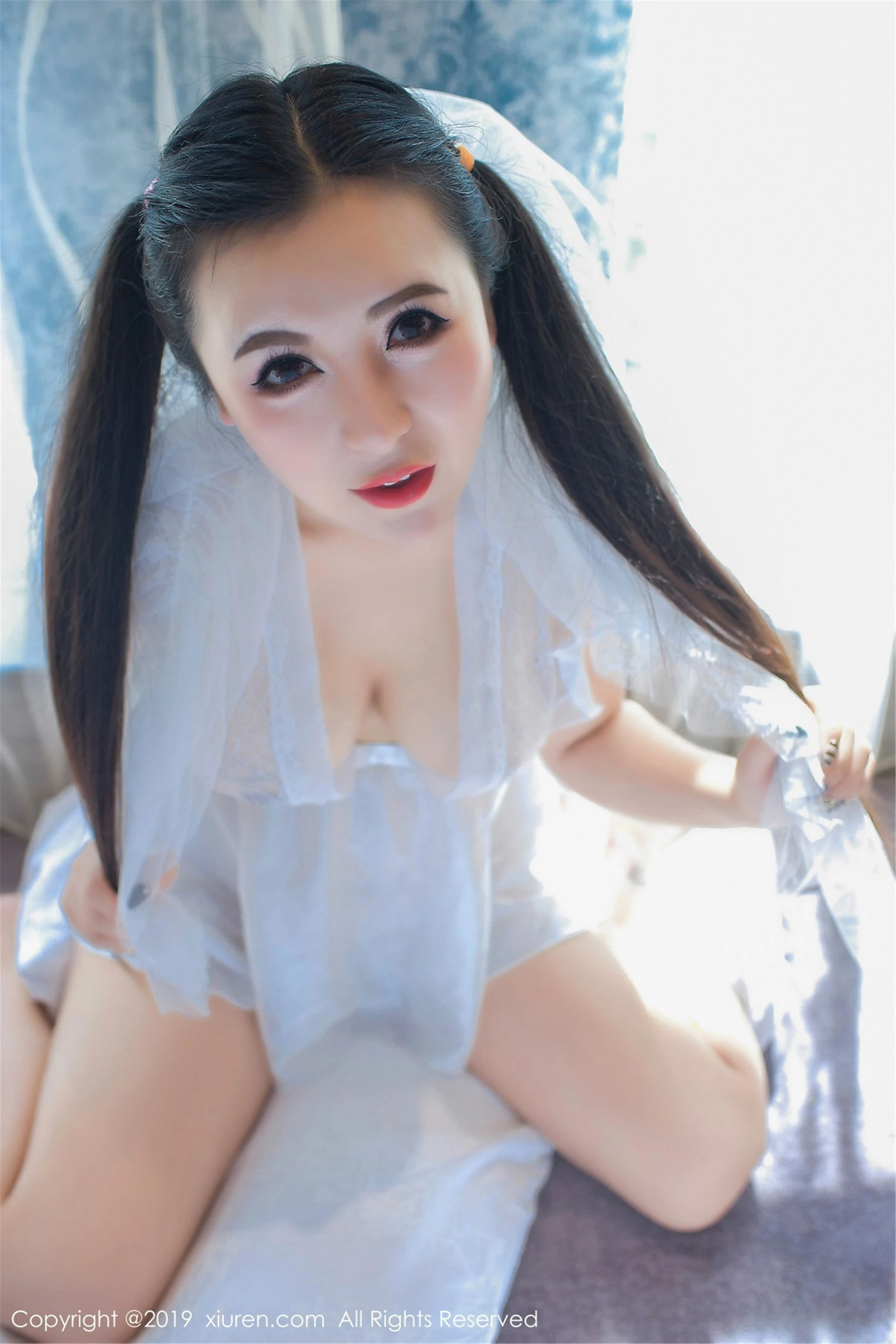 模特性感自然光寫真 – 櫻花季溫柔風格展現典藏 - 33