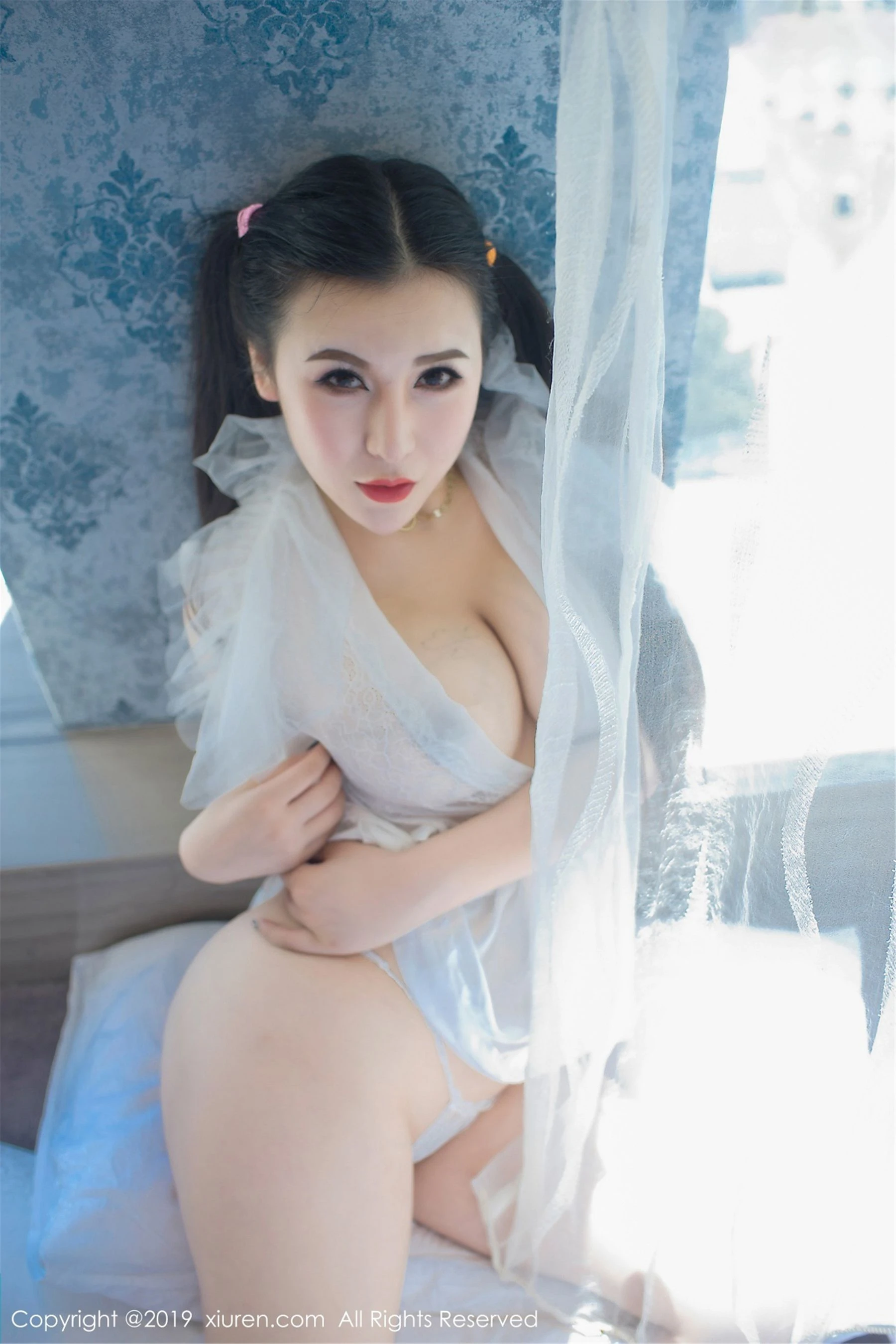 模特性感自然光寫真 – 櫻花季溫柔風格展現典藏 - 38