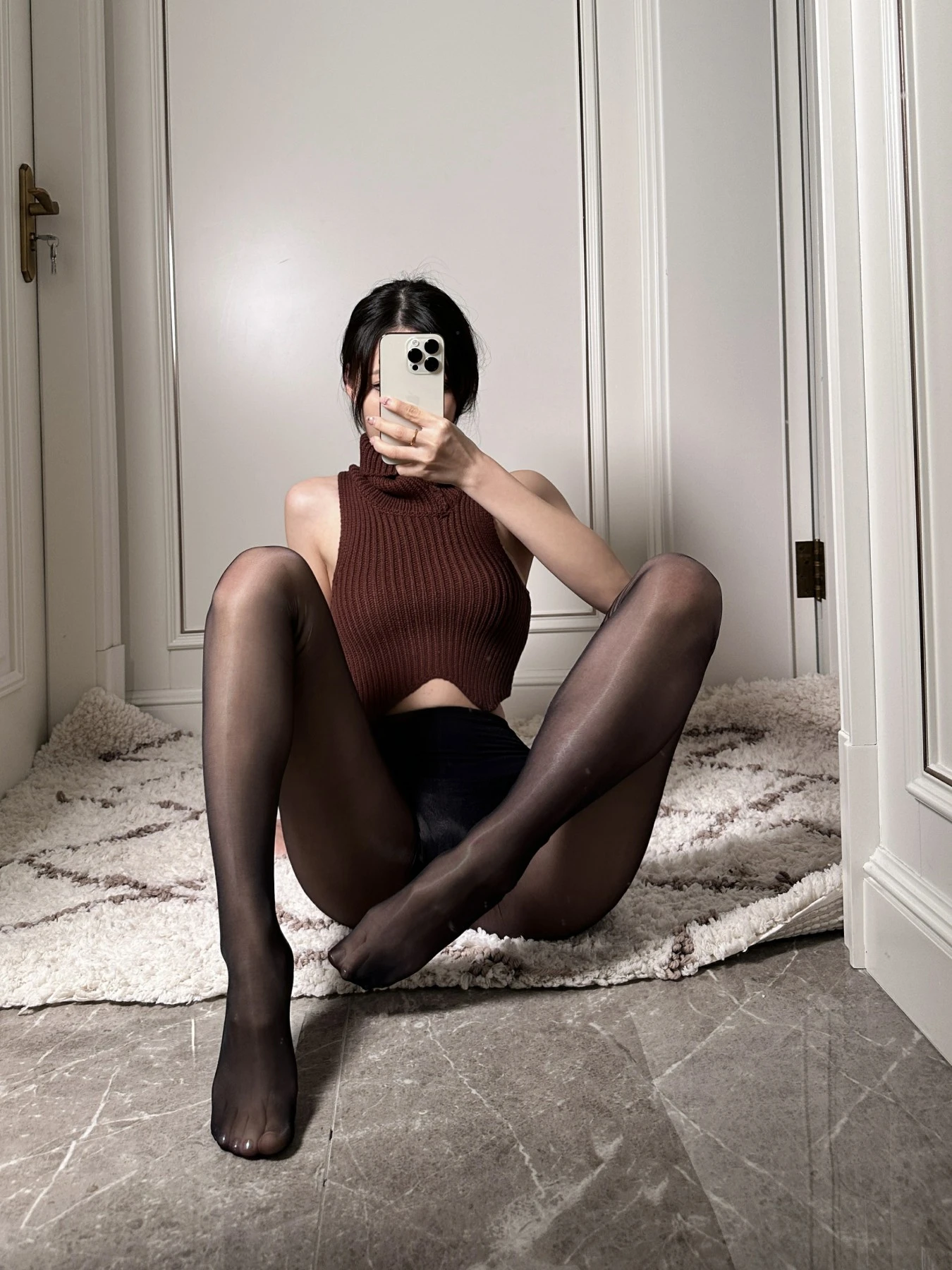 579112 1