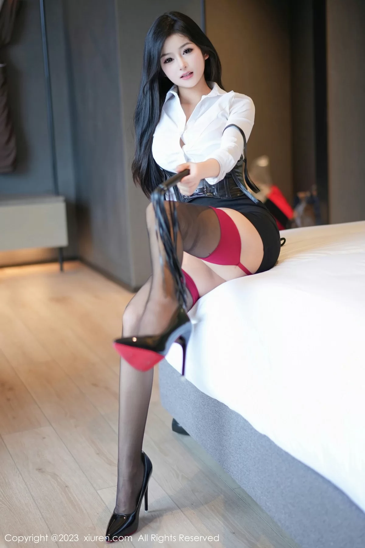 579208 12