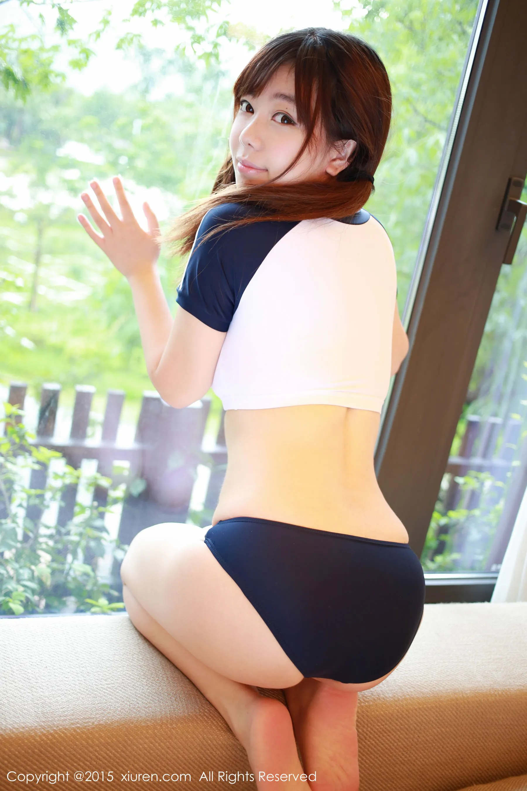 春季限定車模甜美寫真集 – 攝影棚優雅瞬間捕捉限量 - 12