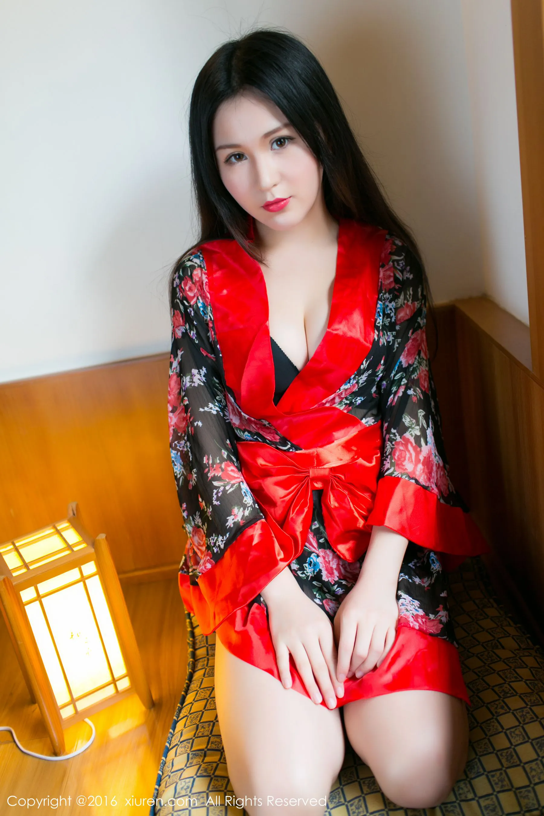校花優雅室內寫真 – 冬季激情風格展現珍藏 - 5