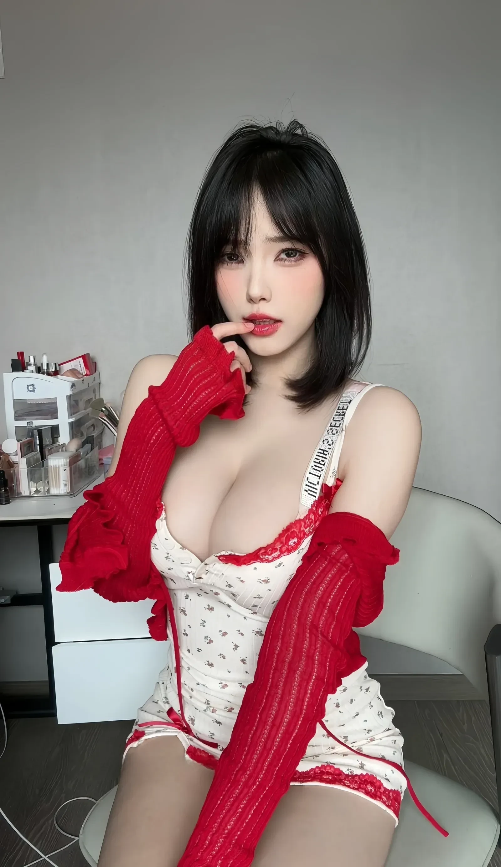 台南夜晚護士美照 – 甜美魅力室內實錄獨家 - 6